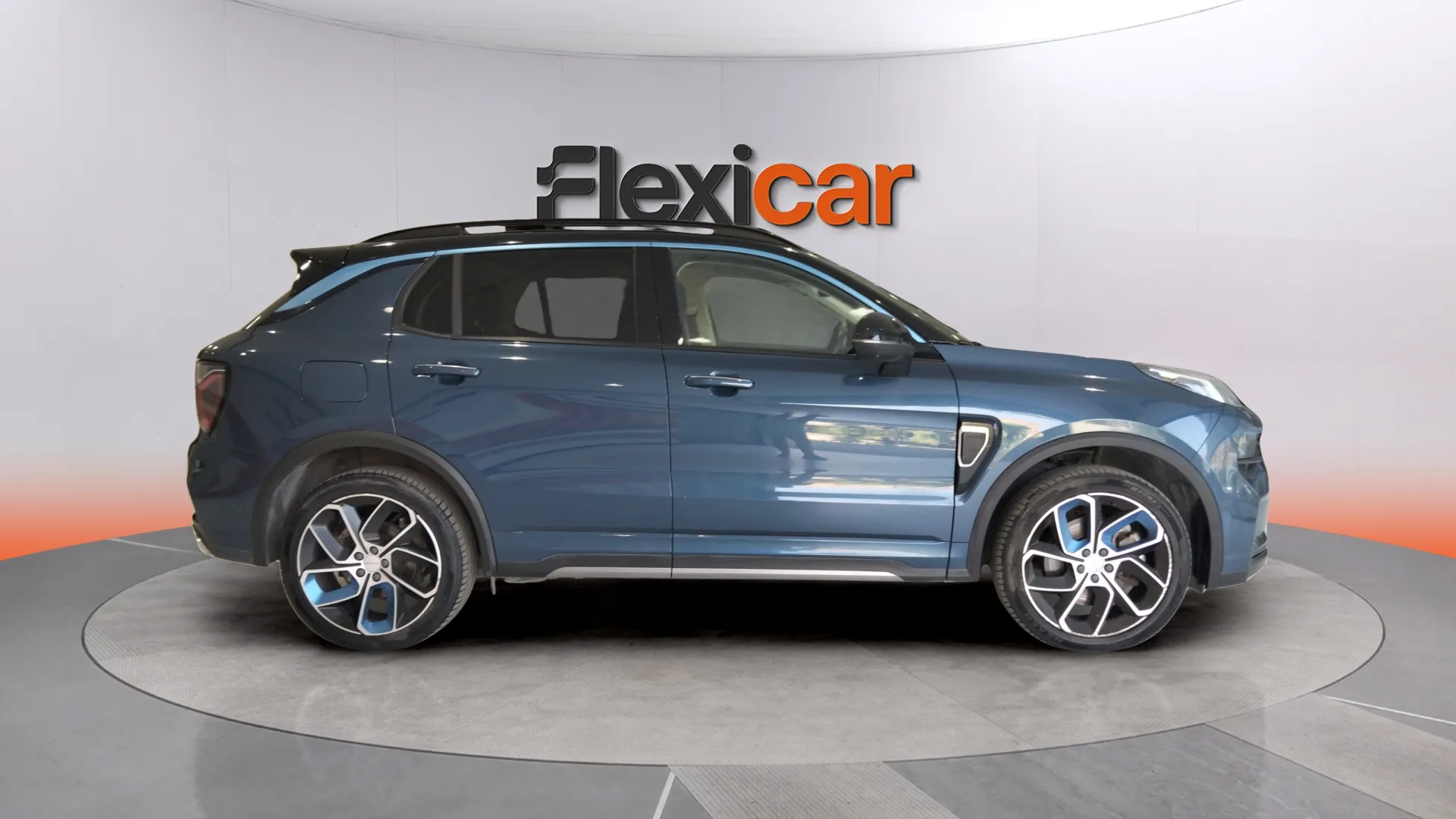 Lynk & Co 01 1.5 PHEV 3. - foto 3