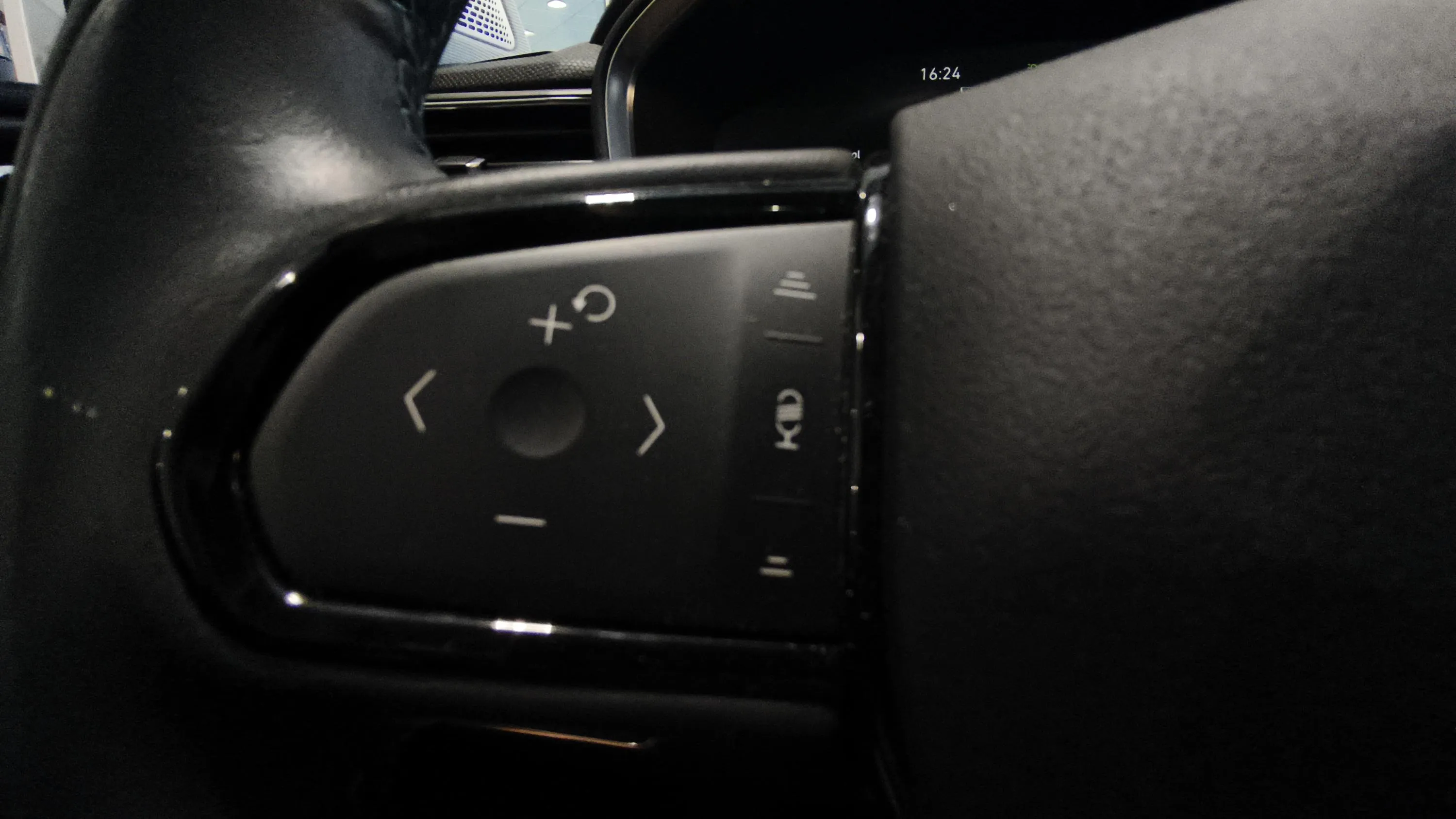 Lynk & Co 01 1.5 PHEV - foto 16