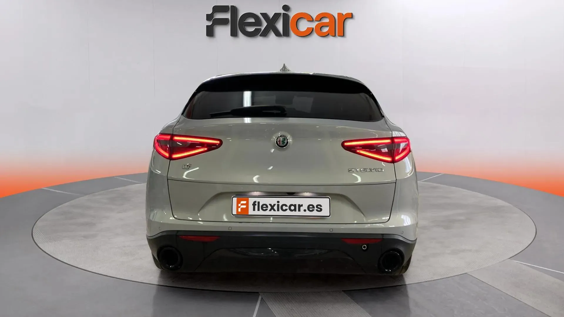 Alfa Romeo Stelvio 2.0 Gasolina Sprint Q4 - foto 8