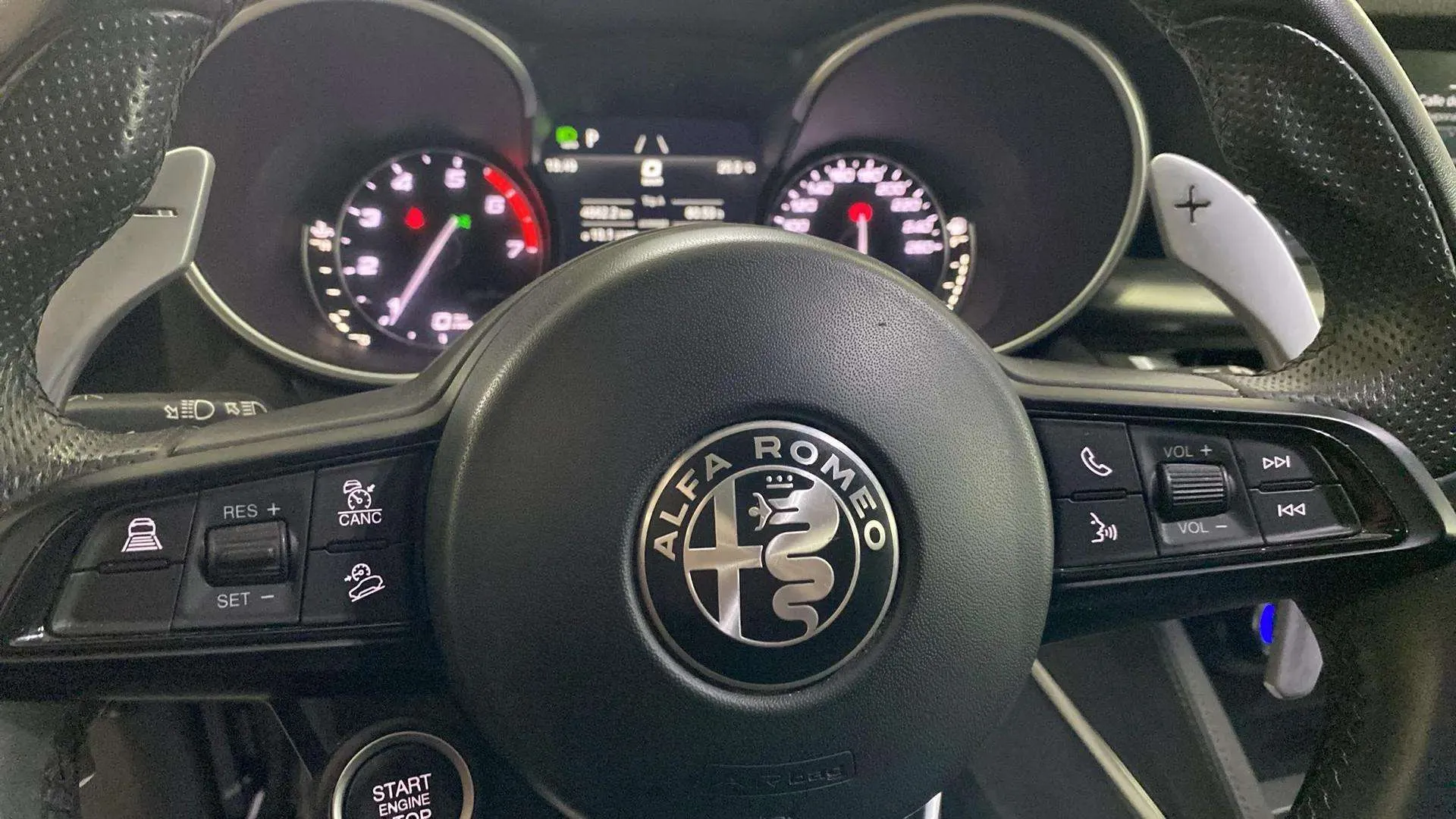 Alfa Romeo Stelvio 2.0 Gasolina Sprint Q4 - foto 25