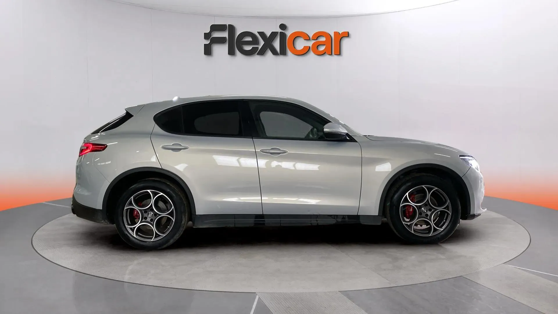Alfa Romeo Stelvio 2.0 Gasolina Sprint Q4 - foto 7