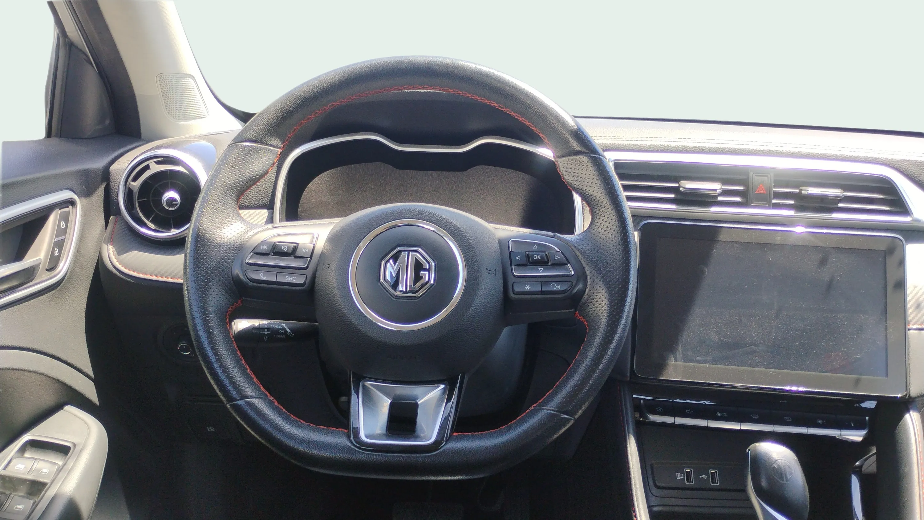 MG ZS 1.0T Luxury - foto 10