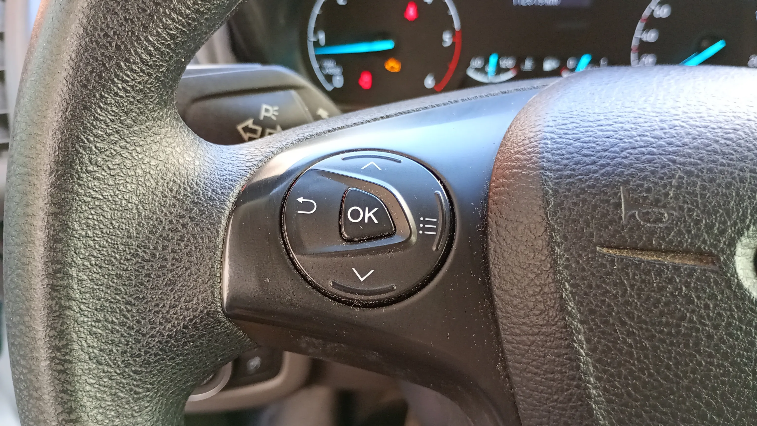 Ford Transit Connect Van 1.0 EcoBoost Ambiente 200 L1 - foto 11