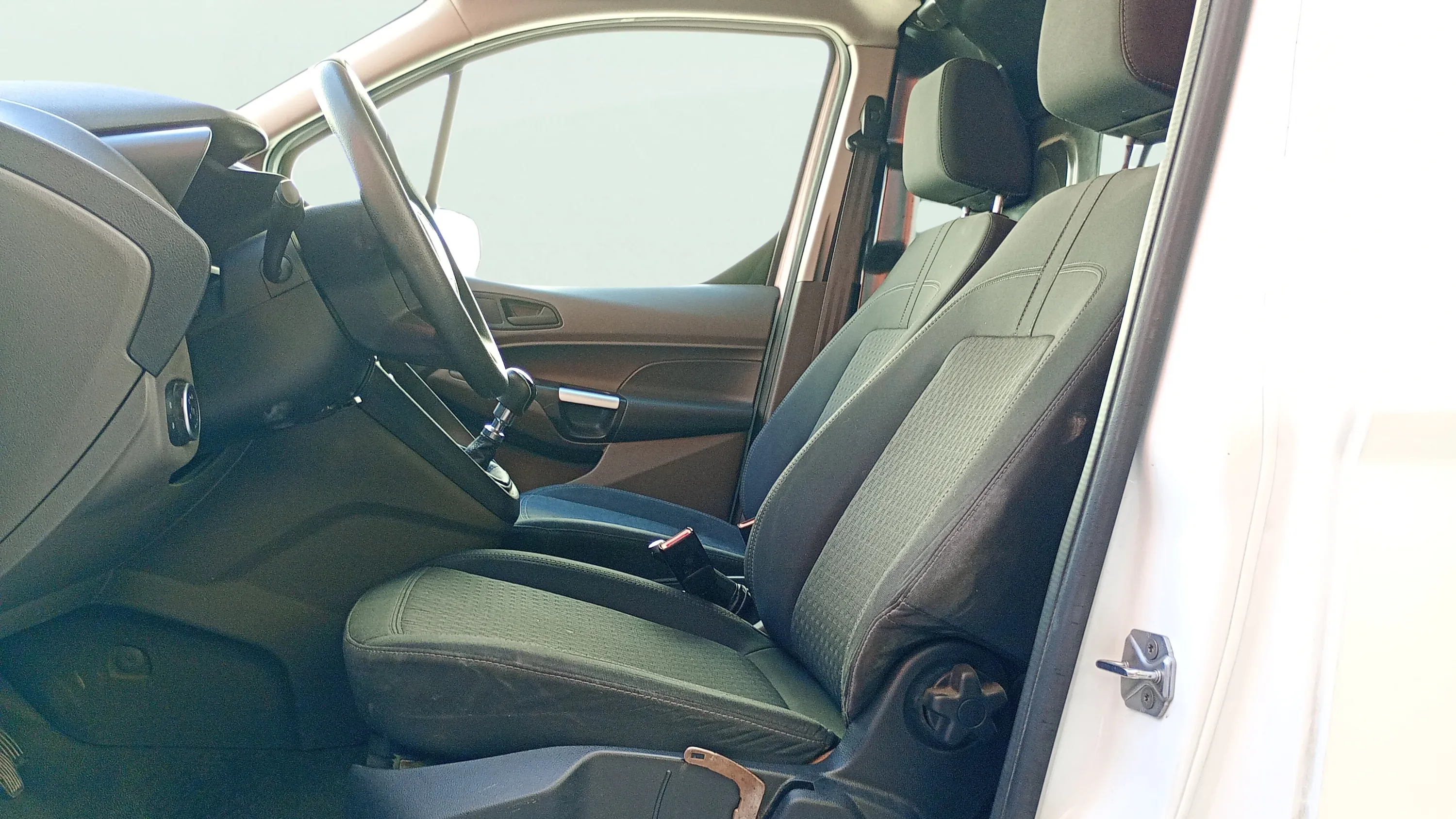 Ford Transit Connect Van 1.0 EcoBoost Ambiente 200 L1 - foto 13