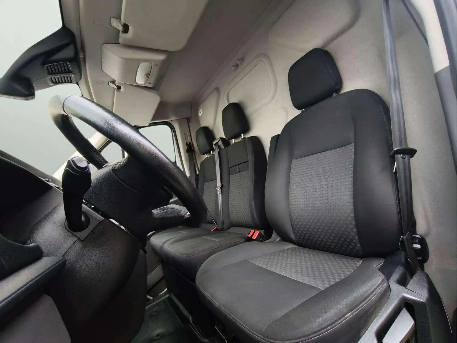 Ford Transit 2.0 EcoBlue L2H2 - foto 12