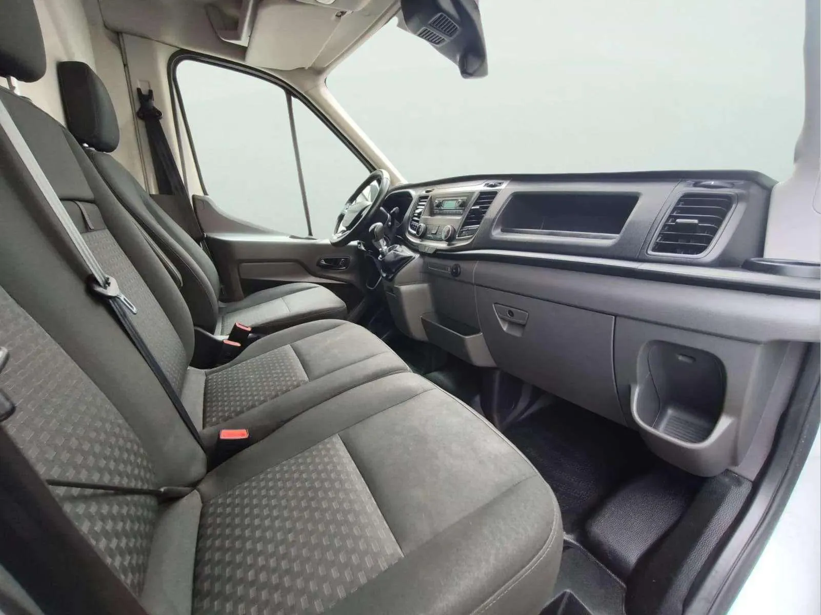 Ford Transit 2.0 EcoBlue L2H2 - foto 11