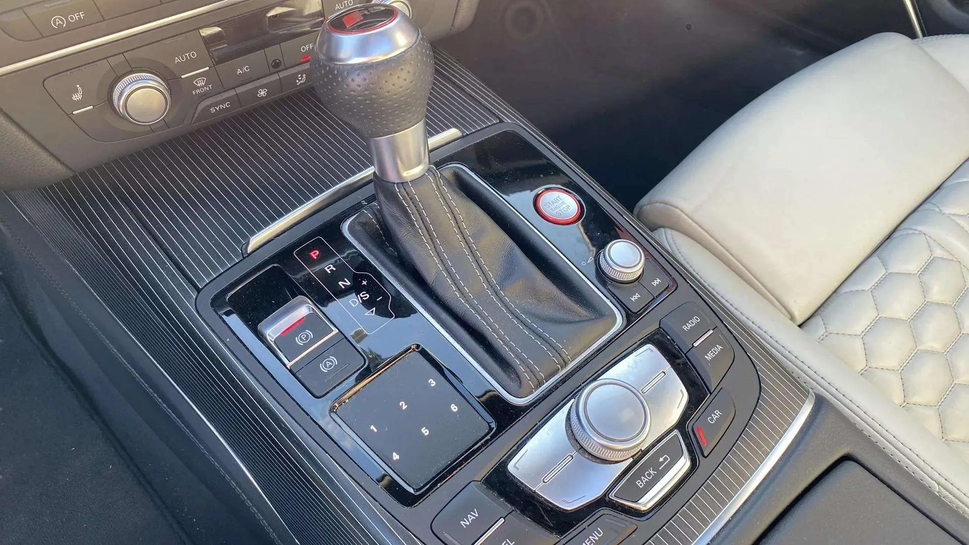 Audi RS6 4.0 TFSI quattro Tiptronic - foto 20