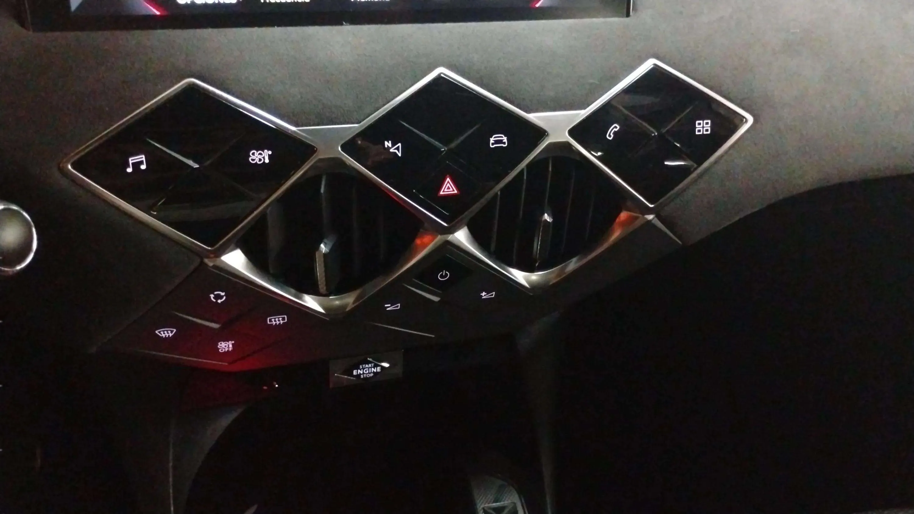 DS DS 3 Crossback PureTech Performance Line - foto 21