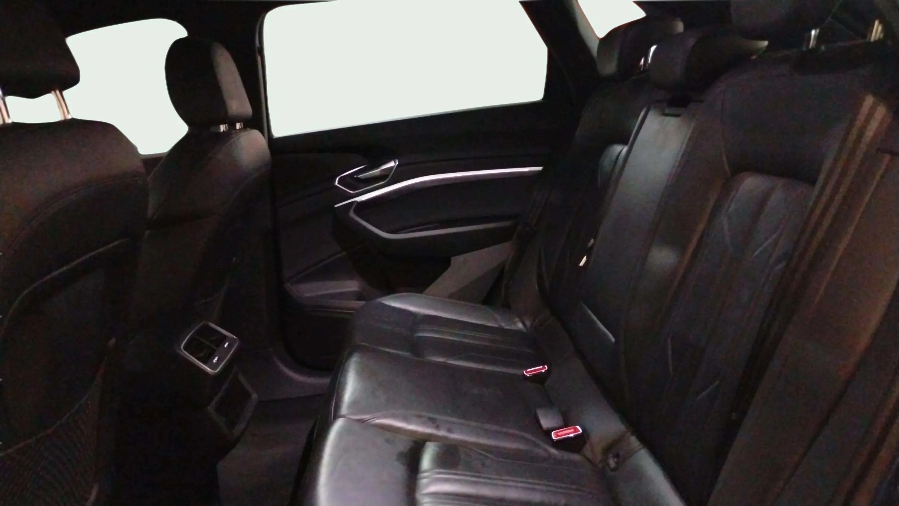 Audi e-tron 55 quattro - foto 16