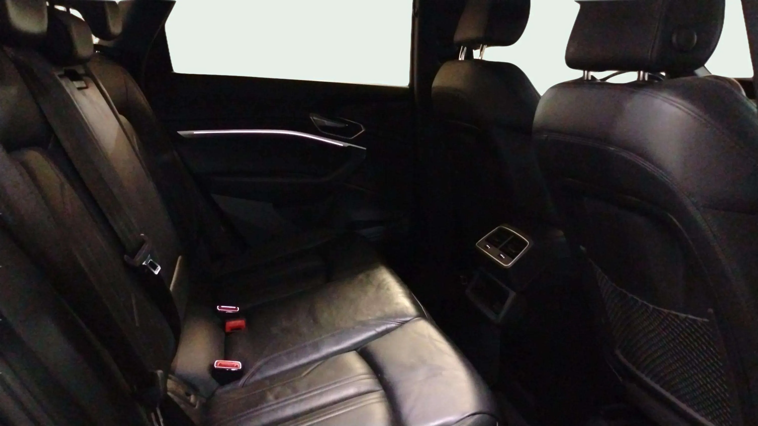 Audi e-tron 55 quattro - foto 14