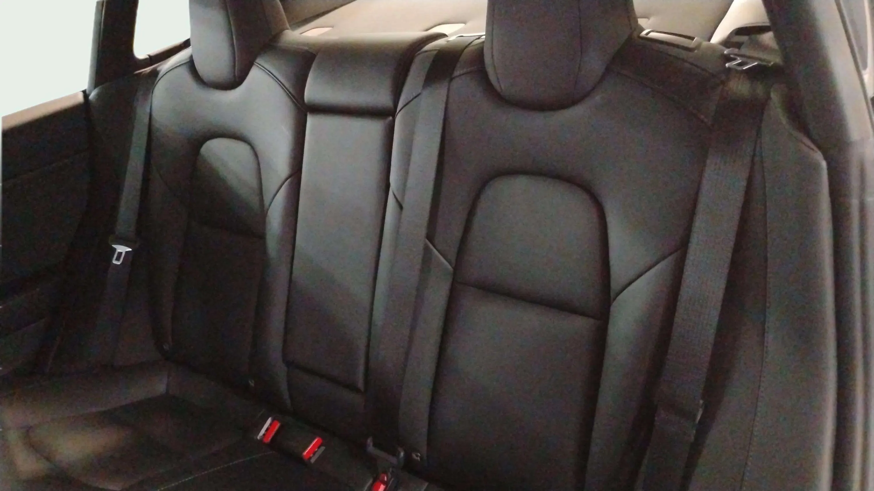Tesla Model 3 RWD - foto 14