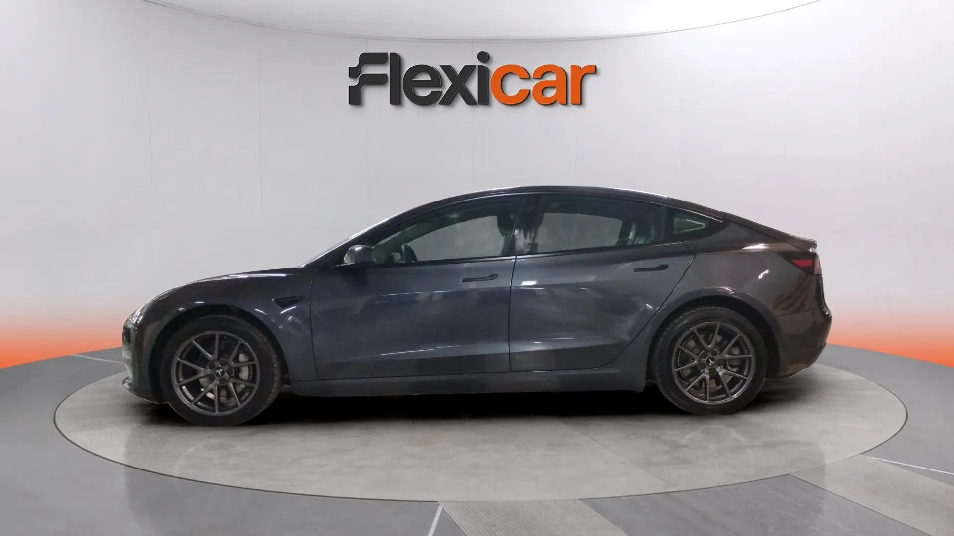 Tesla Model 3 RWD - foto 5