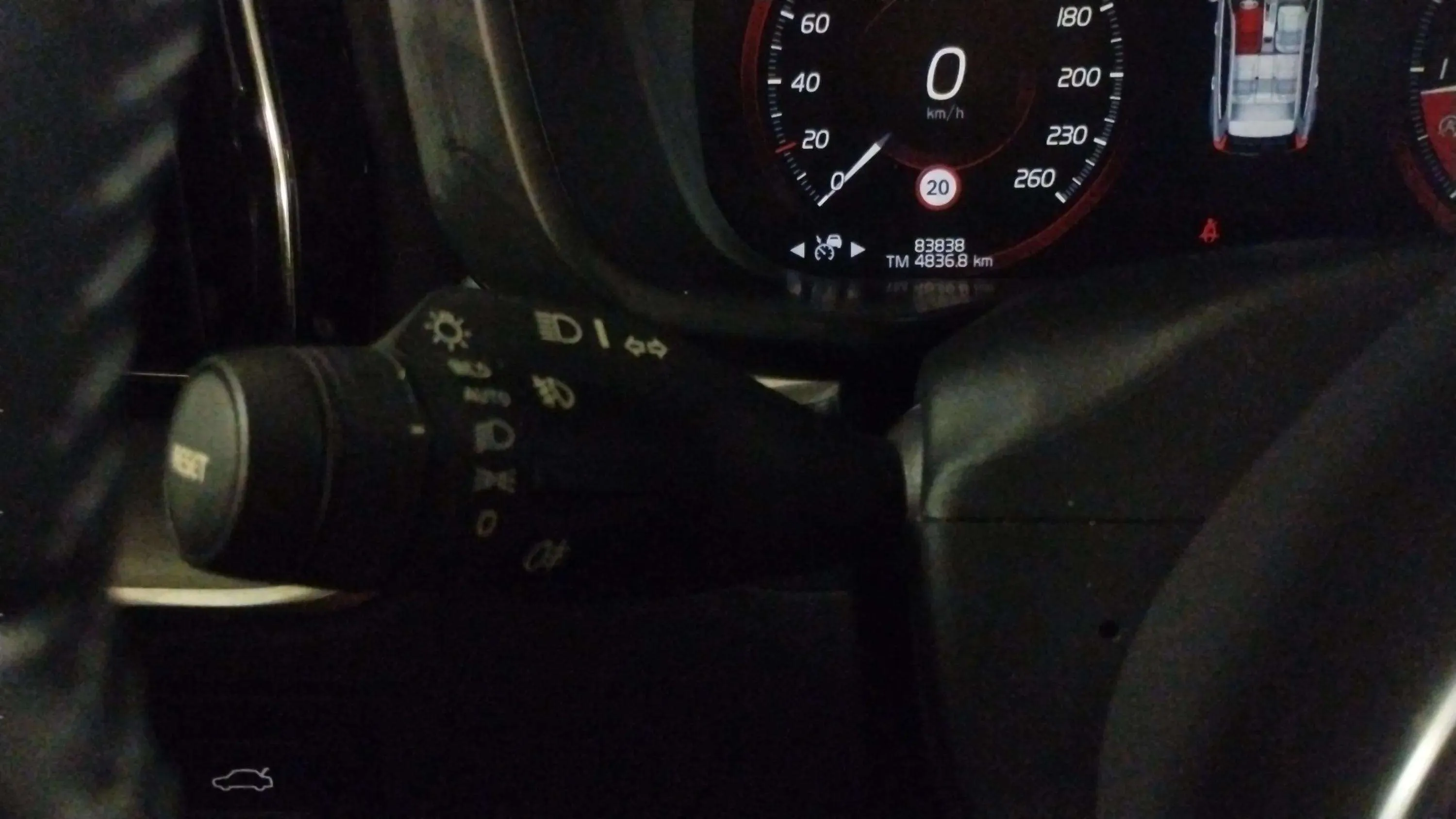 Volvo XC60 2.0 B4 D AWD Business Plus - foto 15