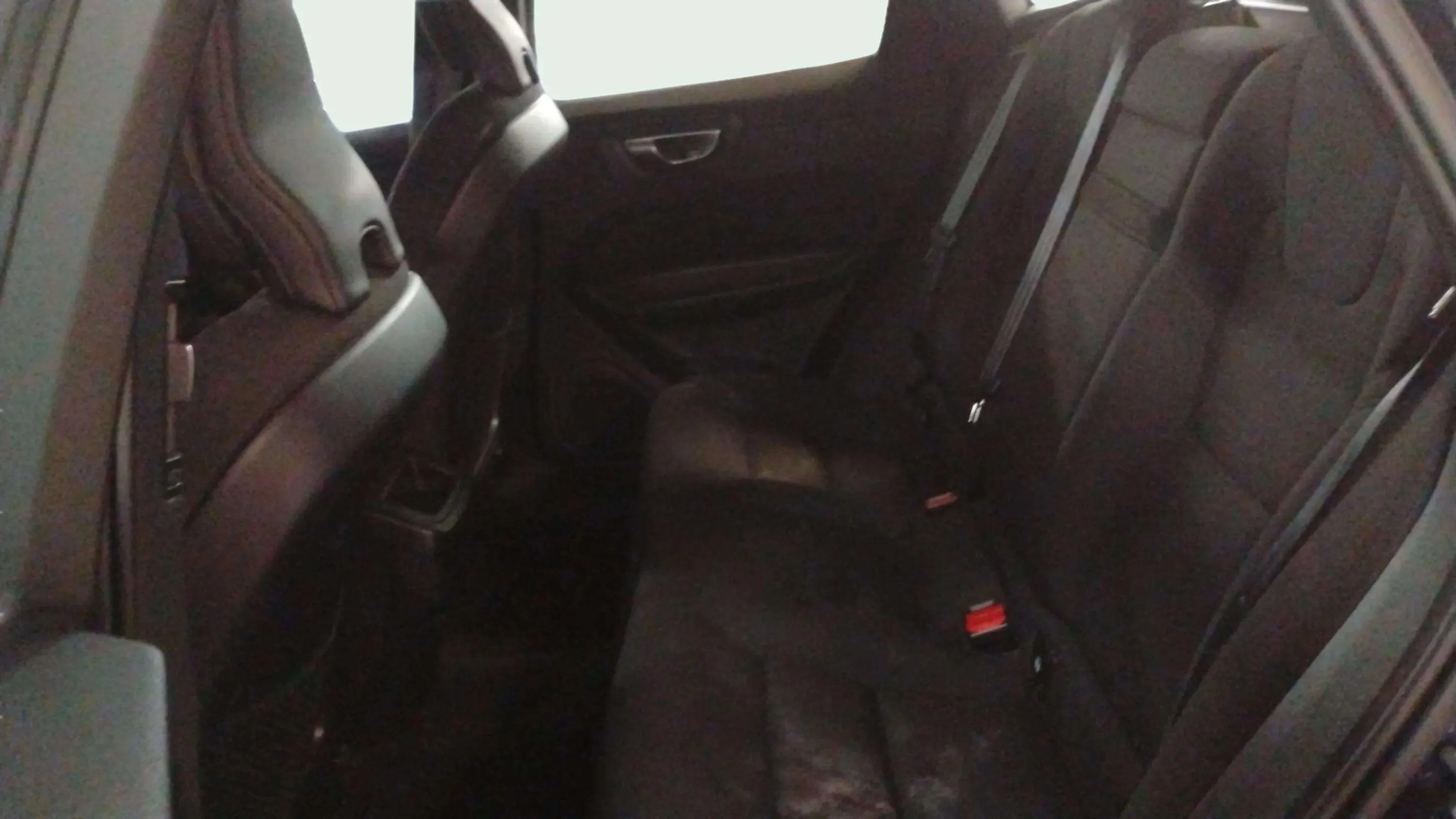 Volvo XC60 2.0 B4 D AWD Business Plus - foto 14