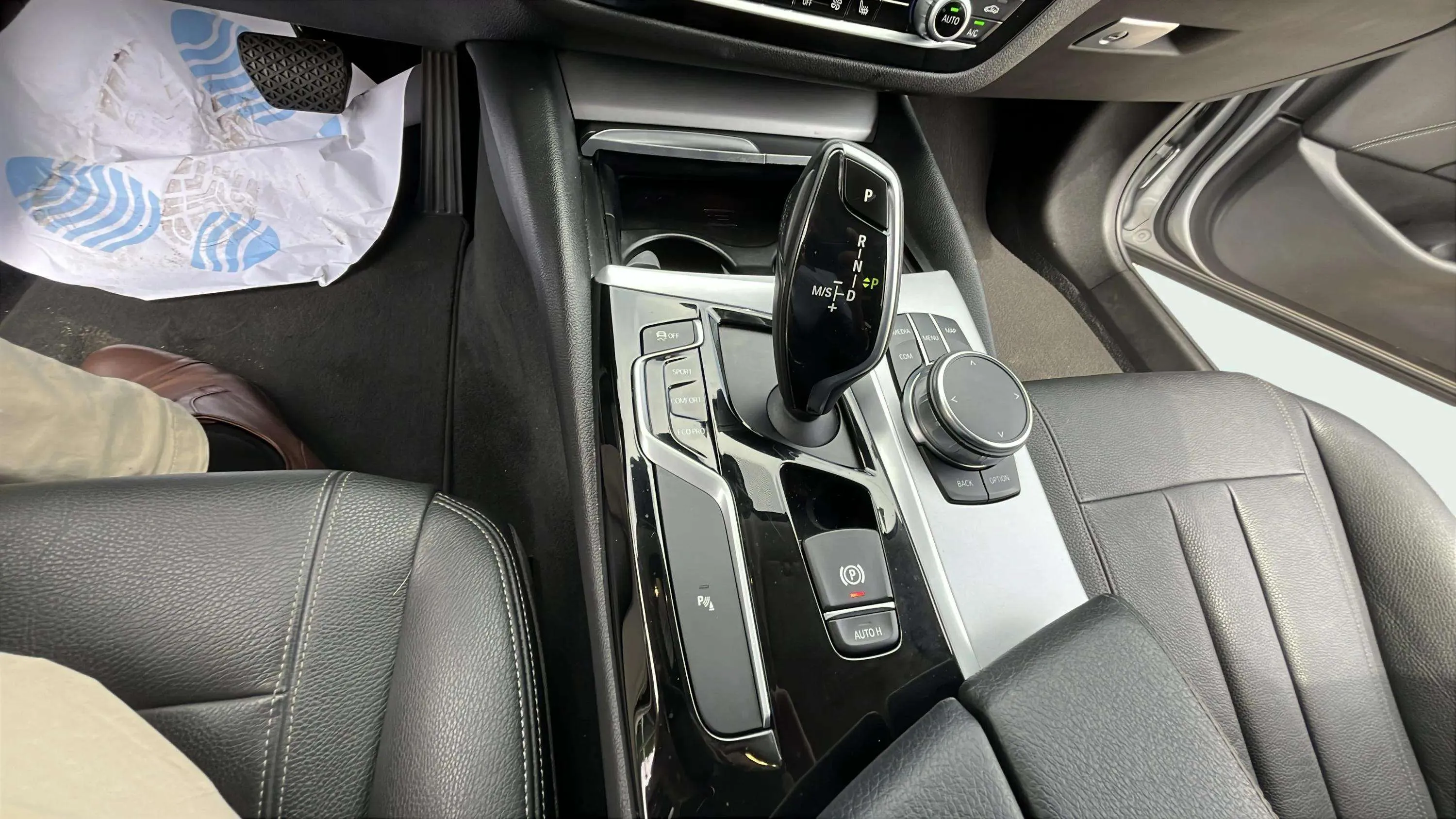 BMW Serie 5 520dA Touring - foto 17