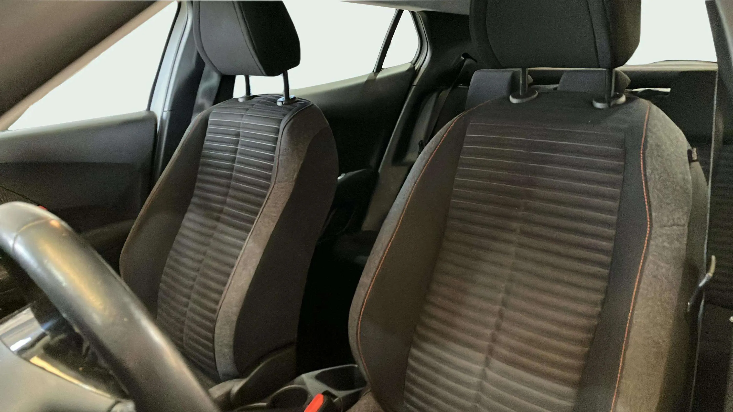 Peugeot 2008 Active Pack BlueHDi - foto 10