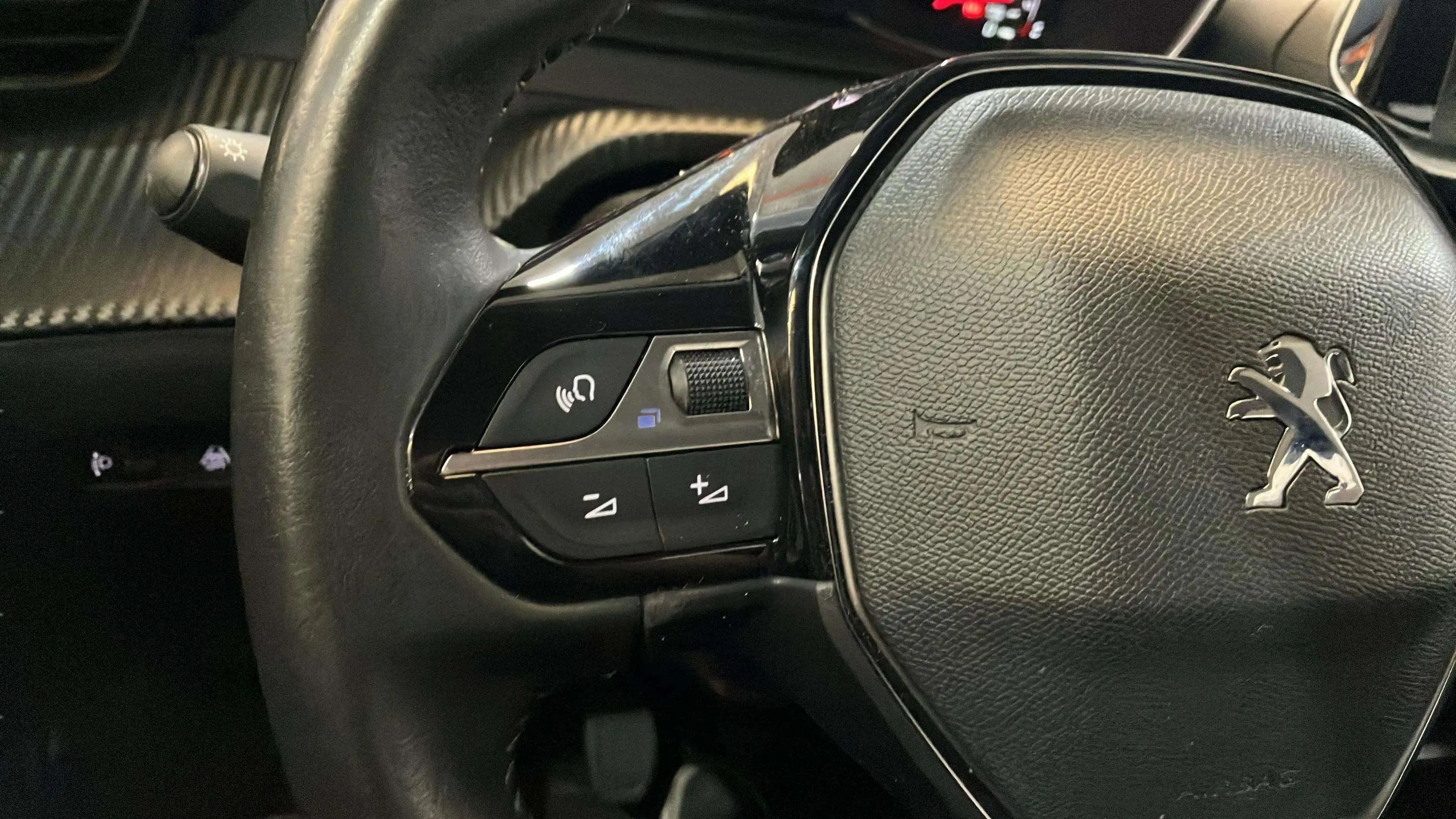 Peugeot 2008 Active Pack BlueHDi - foto 13