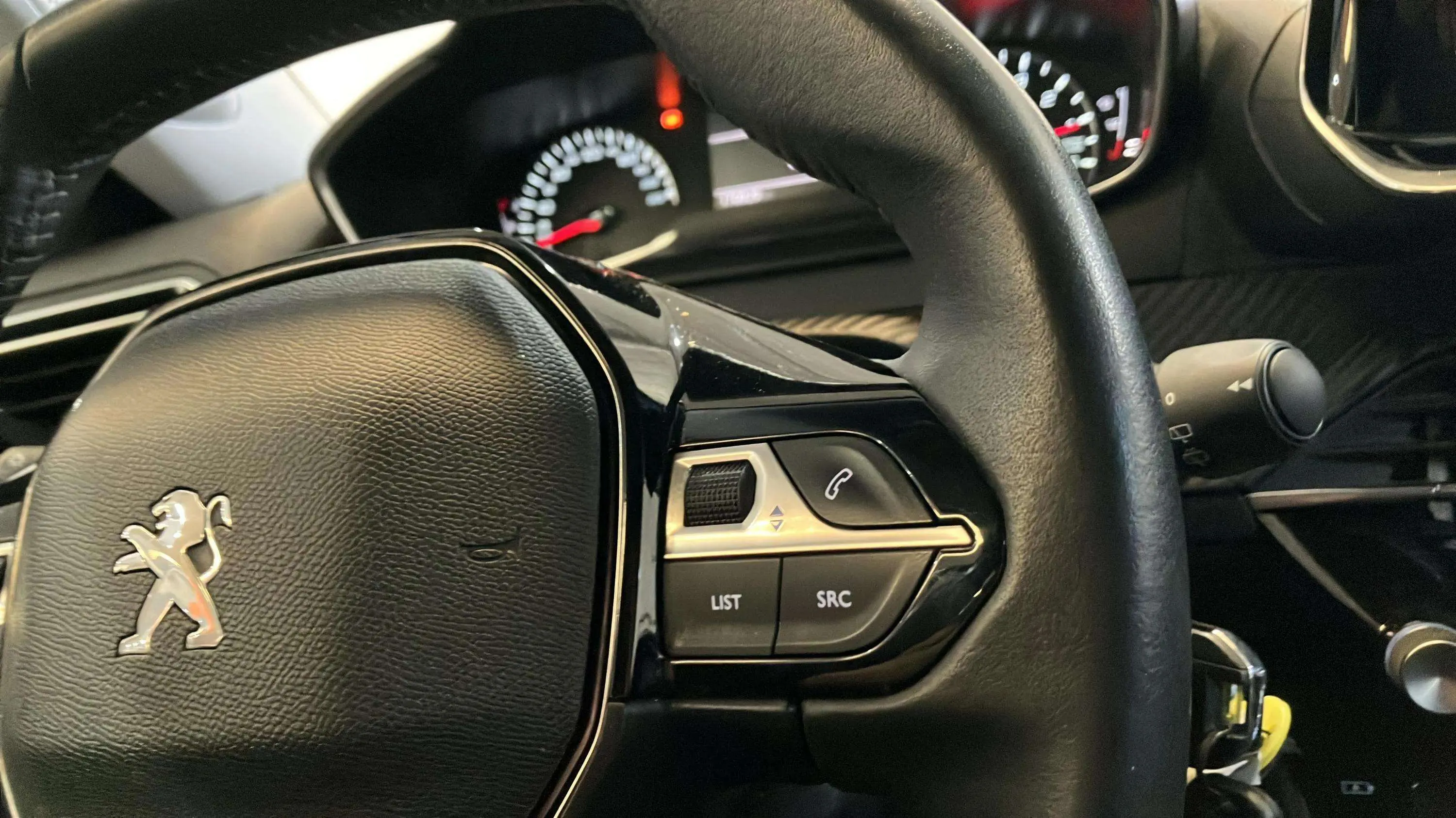 Peugeot 2008 Active Pack BlueHDi - foto 15