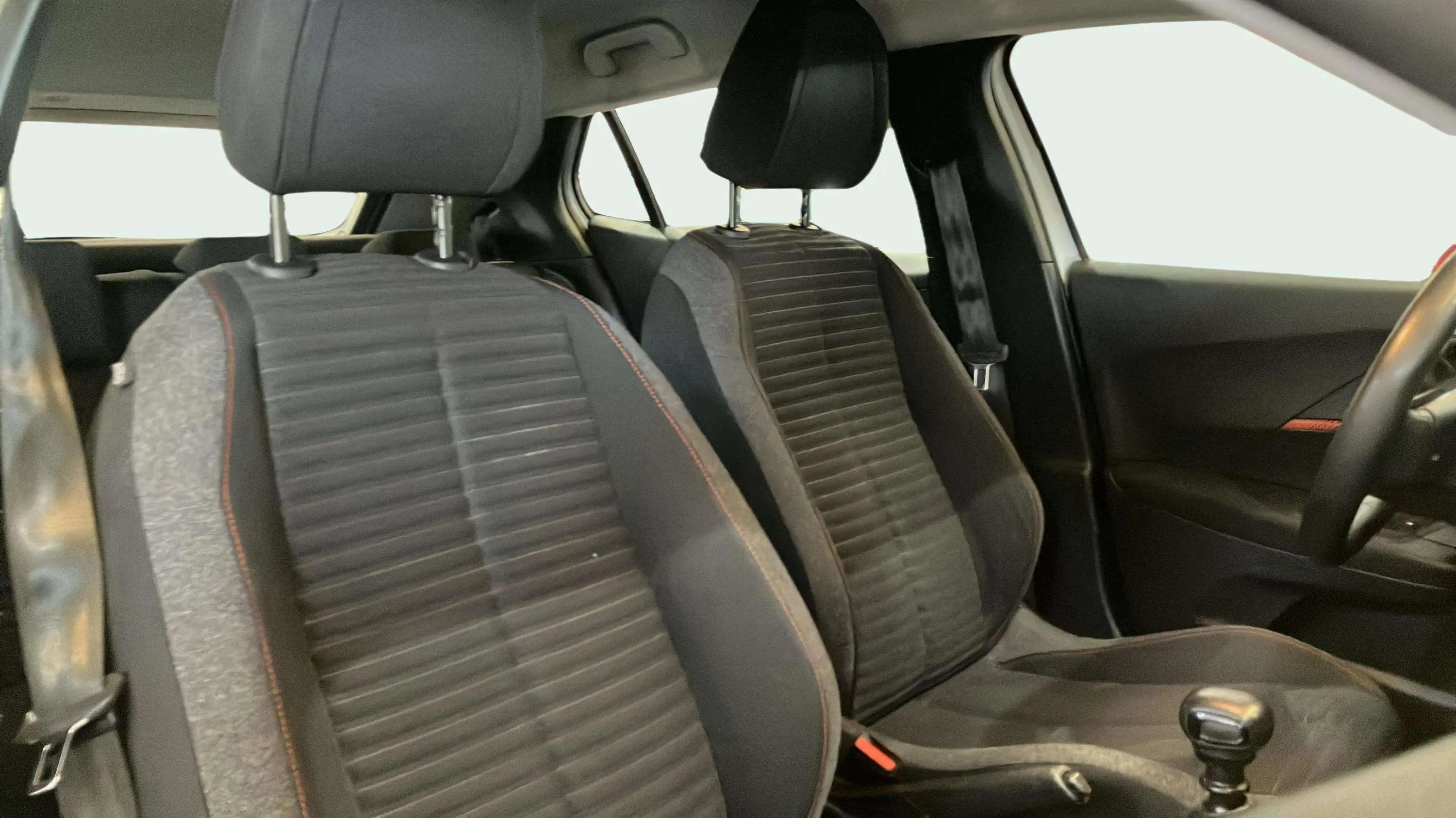 Peugeot 2008 Active Pack BlueHDi - foto 22
