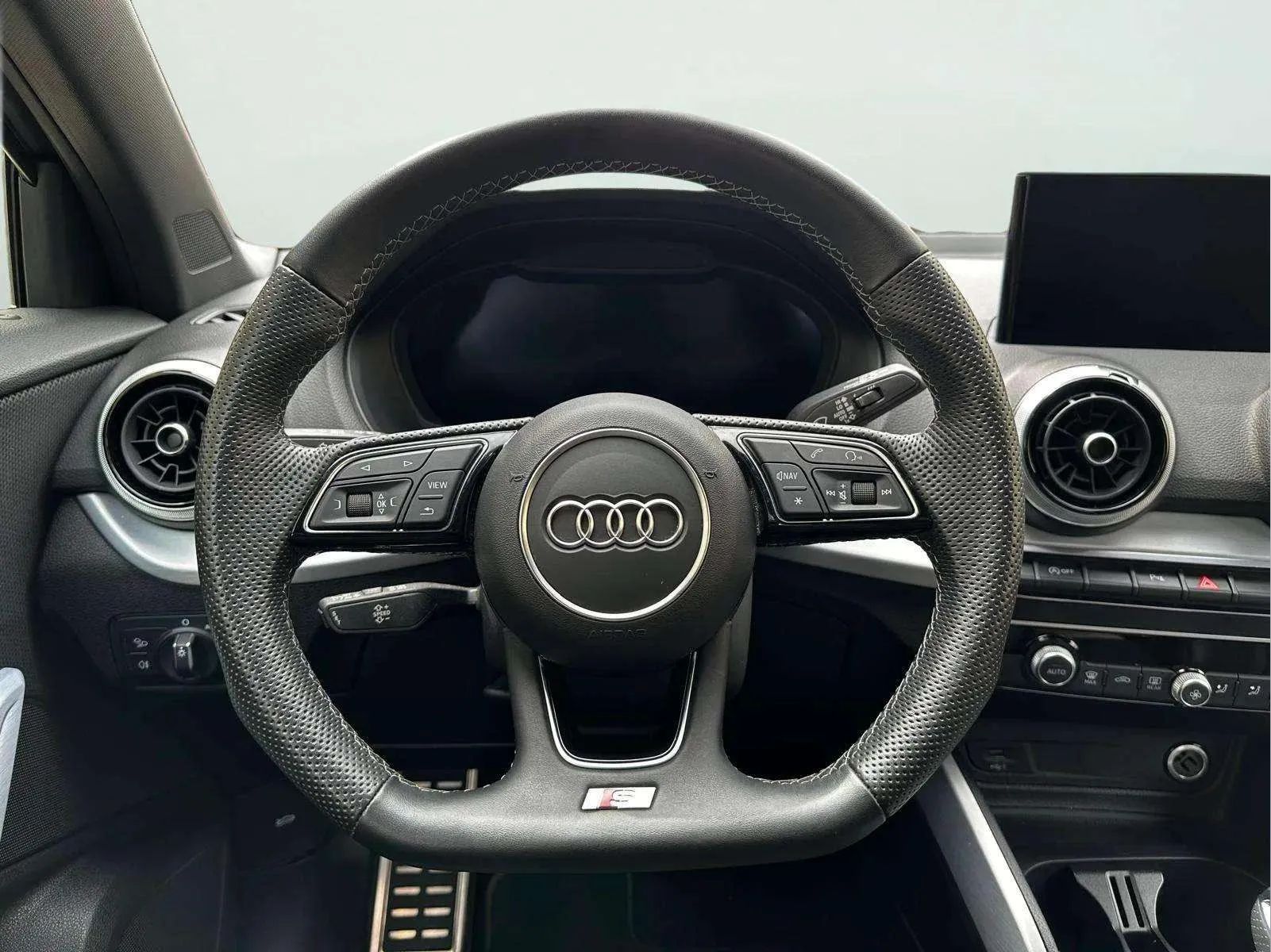 Audi Q2 S line 35 TDI S tronic - foto 8