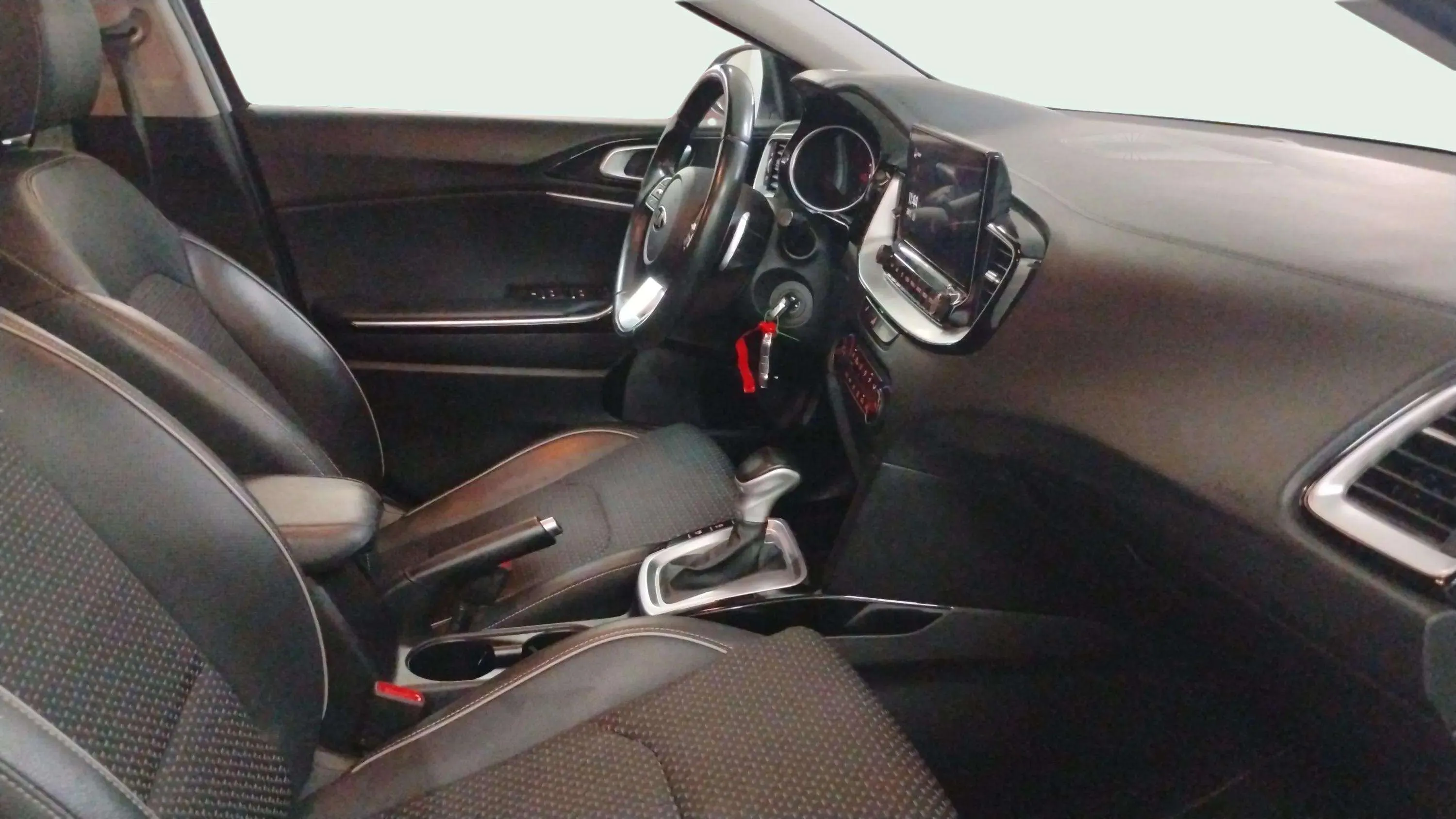 Kia Ceed Tourer 1.6 MHEV Tech DCT - foto 18