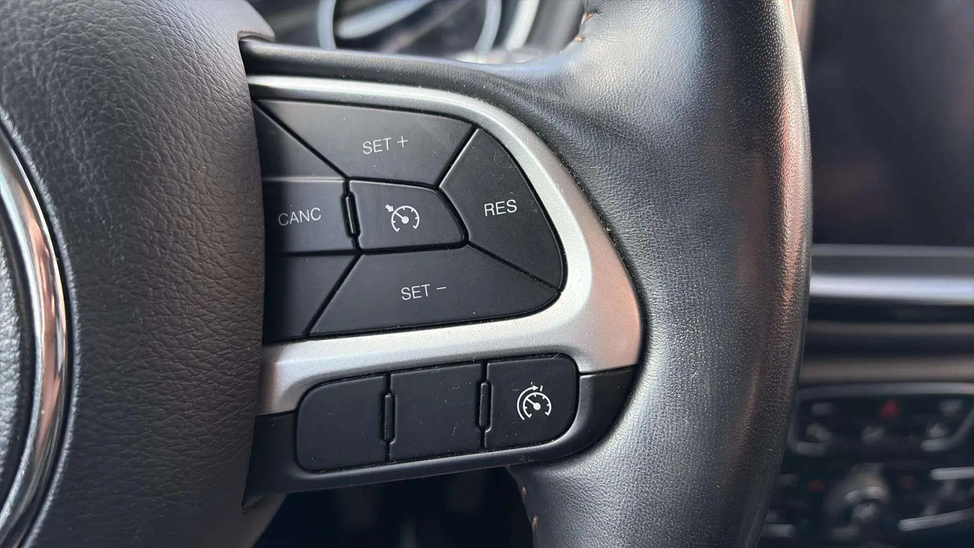 Jeep Compass 1.4 Mair Limited 4x2 - foto 18