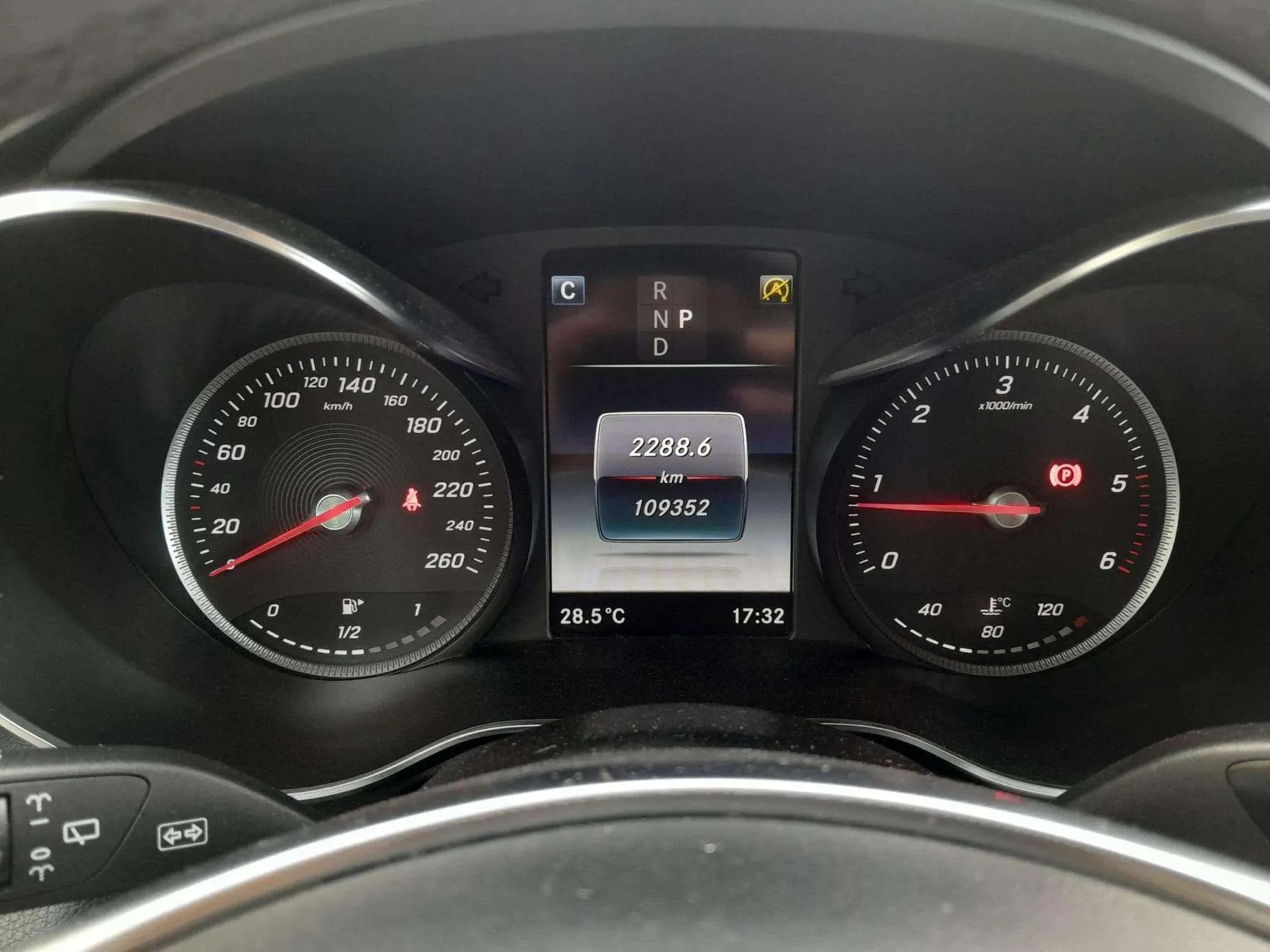Mercedes-Benz GLC 220 d 4MATIC - foto 12