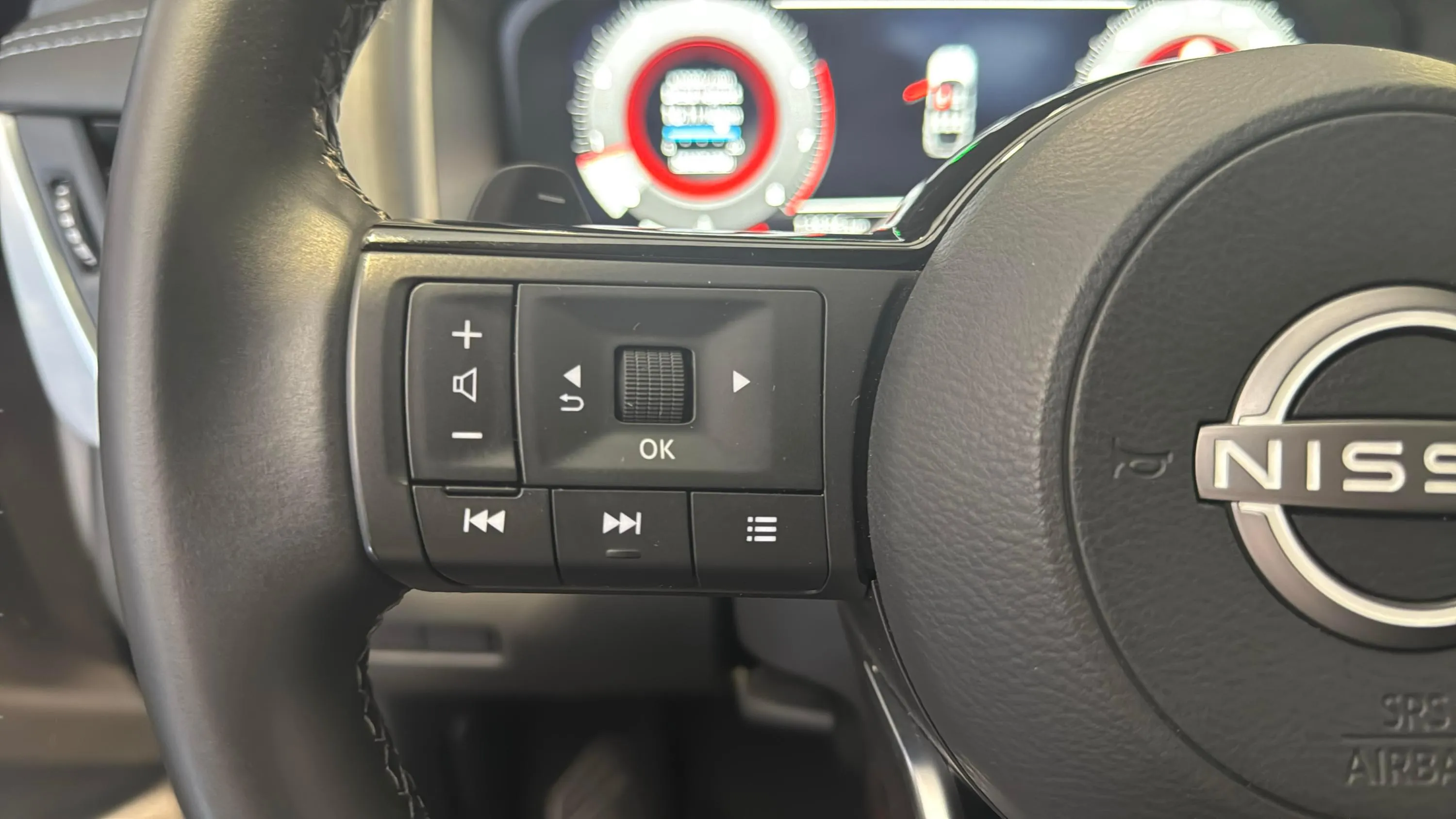 Nissan Qashqai DIG-T mHEV Xtronic Tekna - foto 12