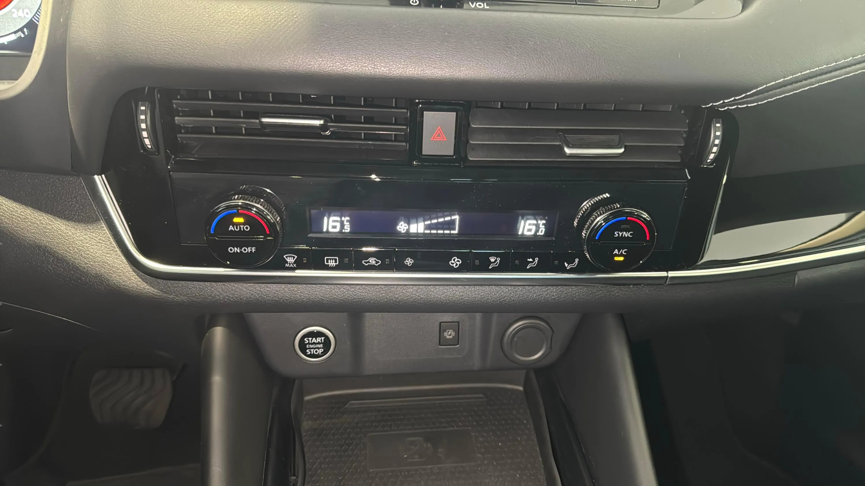 Nissan Qashqai DIG-T mHEV Xtronic Tekna - foto 20