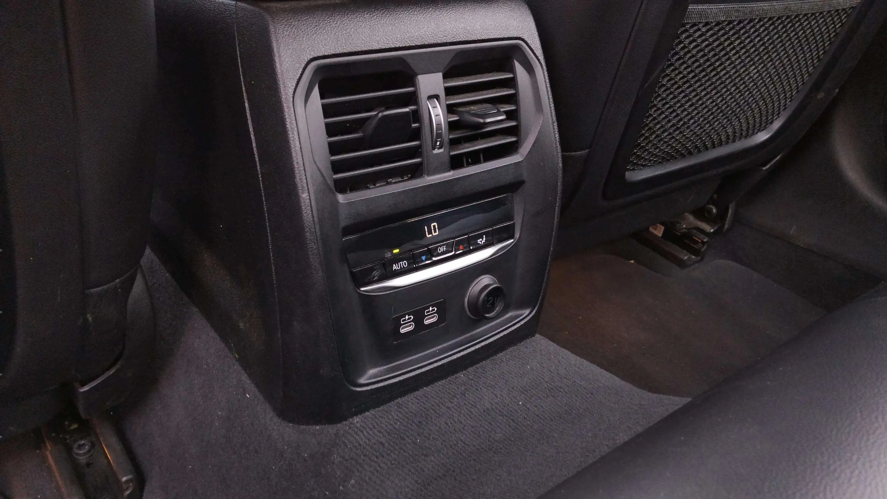 BMW Serie 3 318d - foto 24