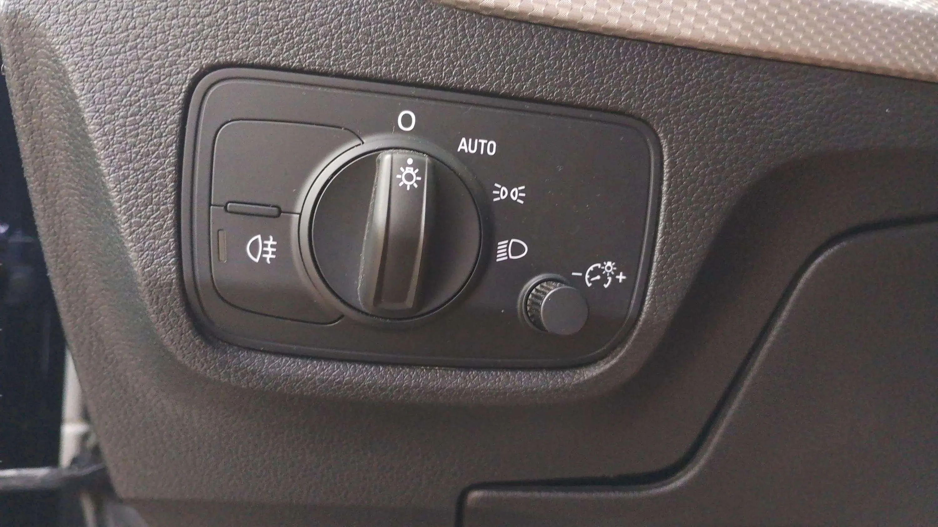Audi Q2 Advanced 30 TDI - foto 21