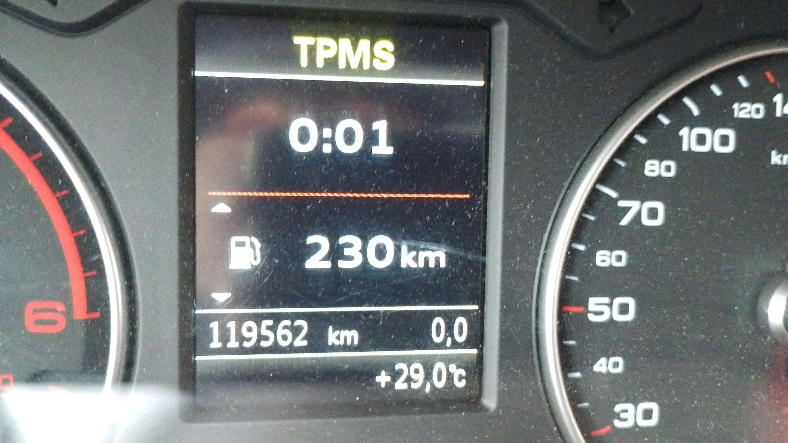 Audi Q2 Advanced 30 TDI - foto 18