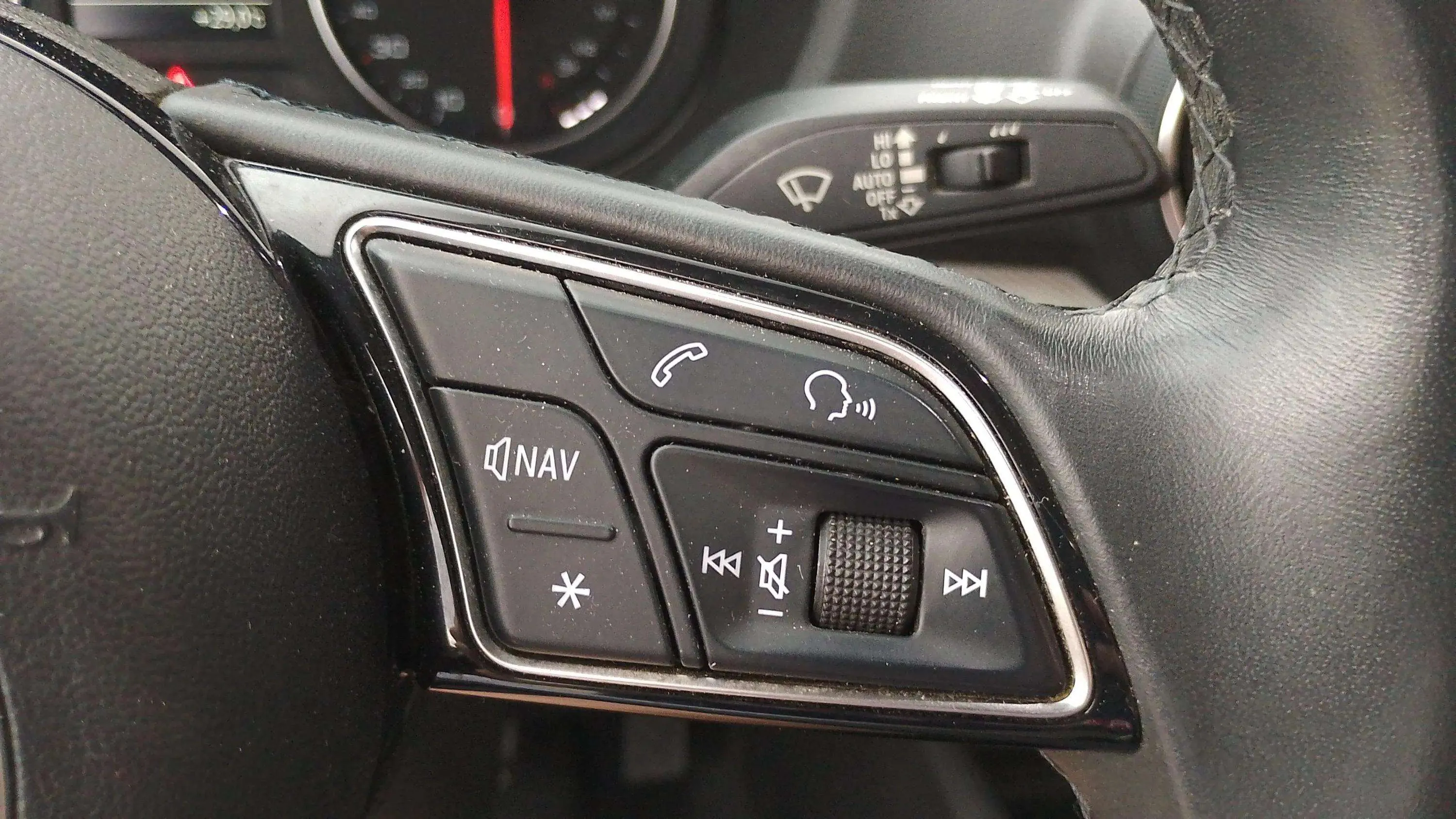 Audi Q2 Advanced 30 TDI - foto 16