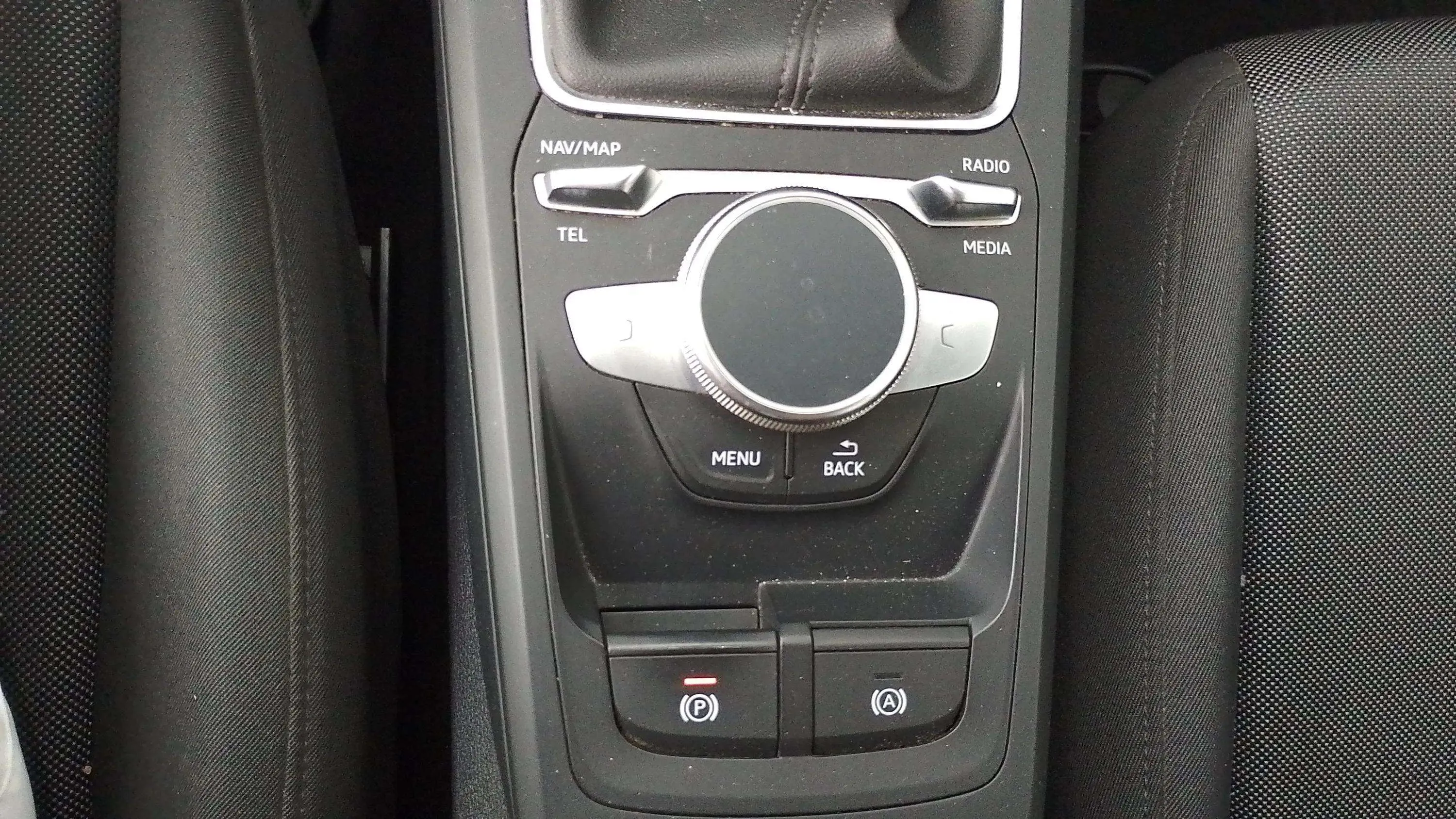 Audi Q2 Advanced 30 TDI - foto 23