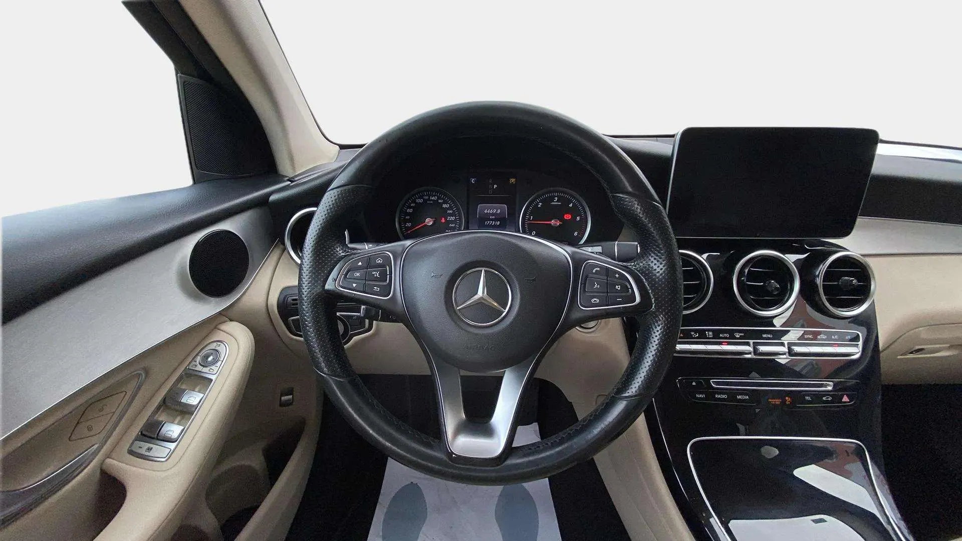 Mercedes-Benz GLC 220 d 4MATIC - foto 8