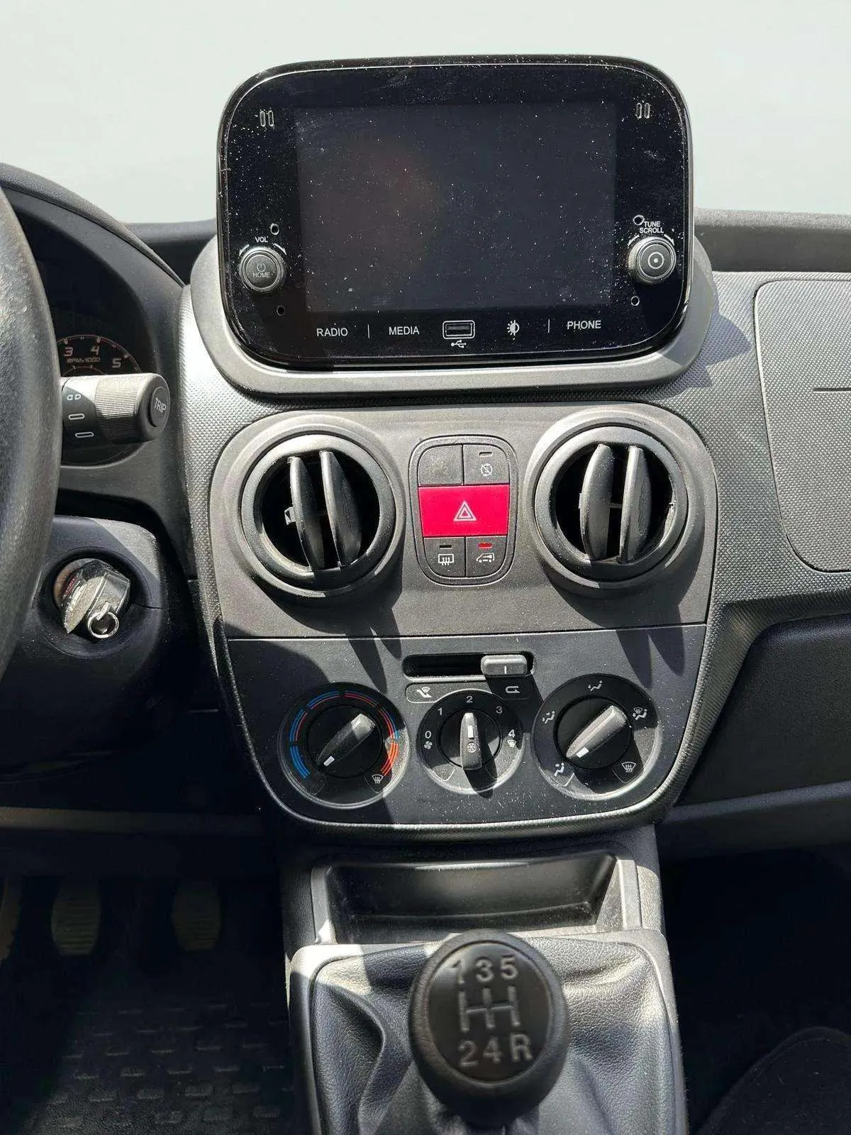 Fiat Fiorino Combi Adventure 1.3 Mjt 5plazas E6 - foto 12