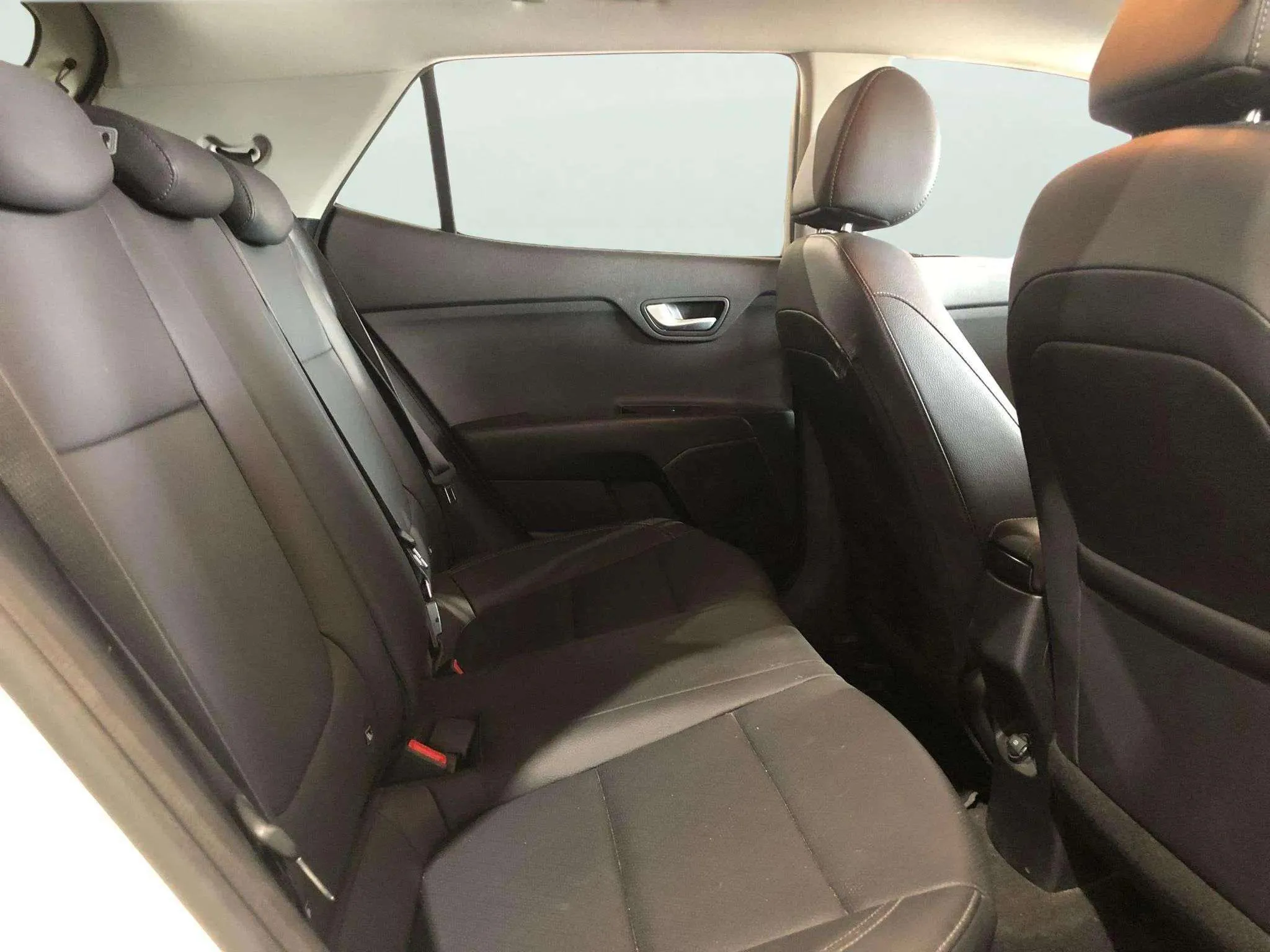 Kia Stonic 1.0 T-GDi Drive DCT - foto 12