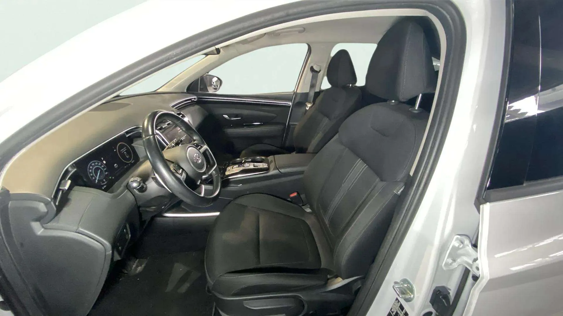 Hyundai Tucson 1.6 T-GDi HEV Maxx Sky - foto 15