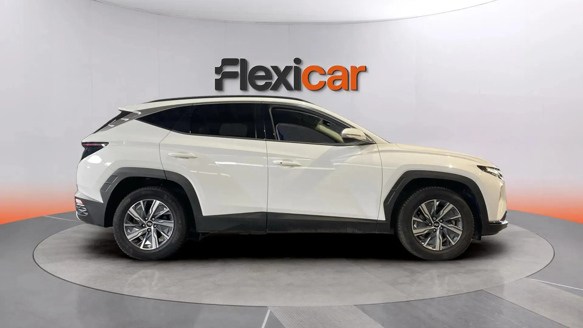 Hyundai Tucson 1.6 T-GDi HEV Maxx Sky - foto 9