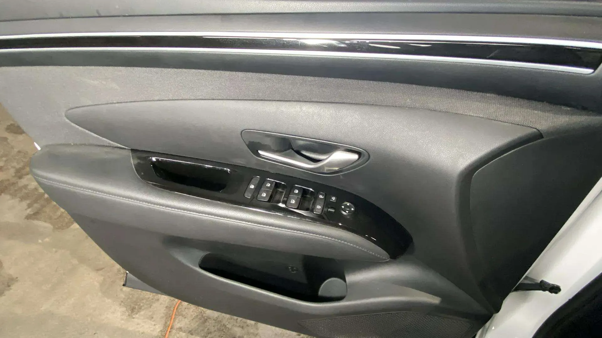 Hyundai Tucson 1.6 T-GDi HEV Maxx Sky - foto 24