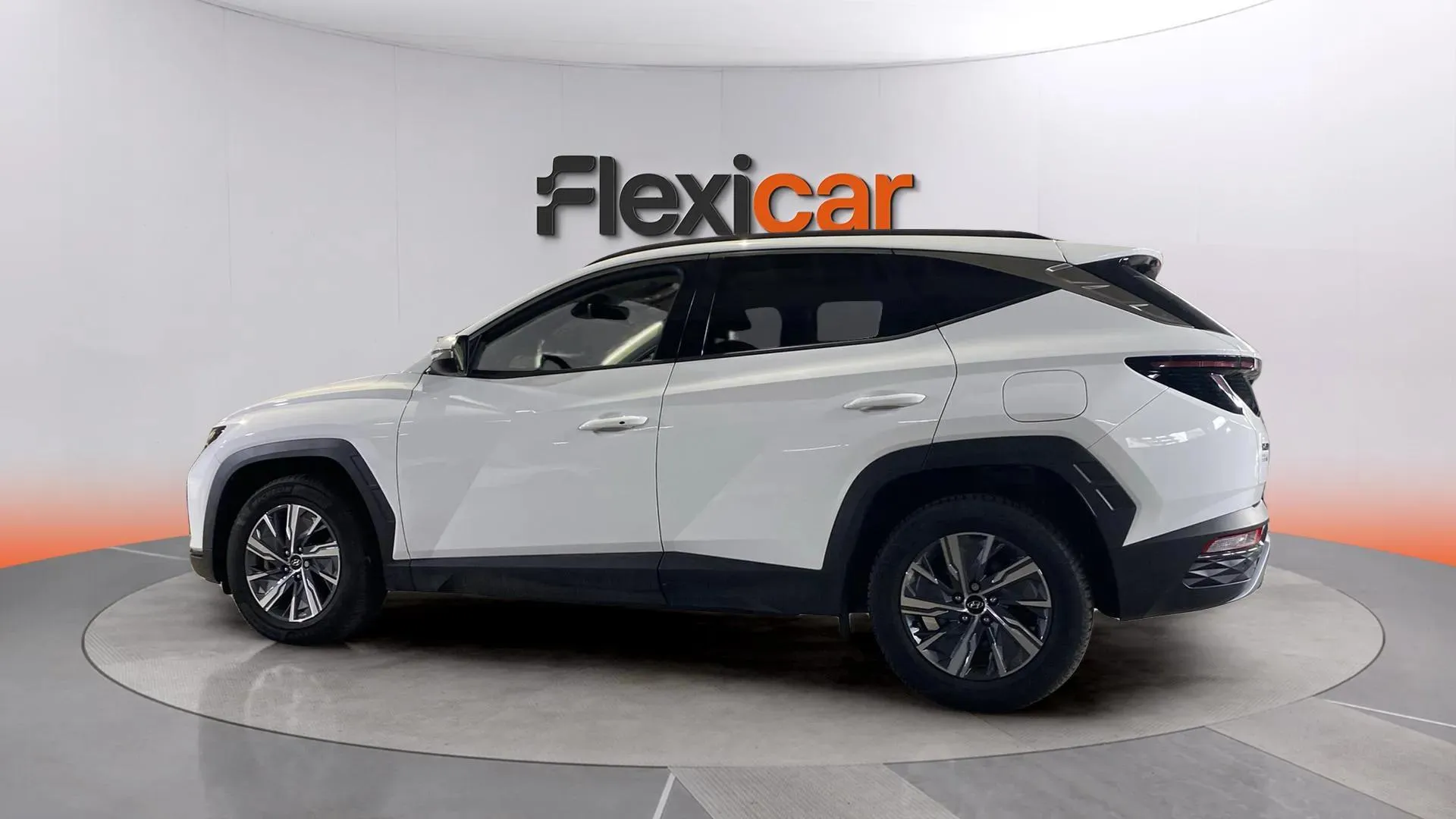 Hyundai Tucson 1.6 T-GDi HEV Maxx Sky - foto 4