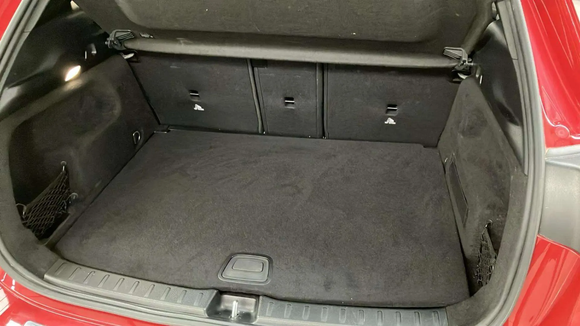 Mercedes-Benz GLA 200 D - foto 21