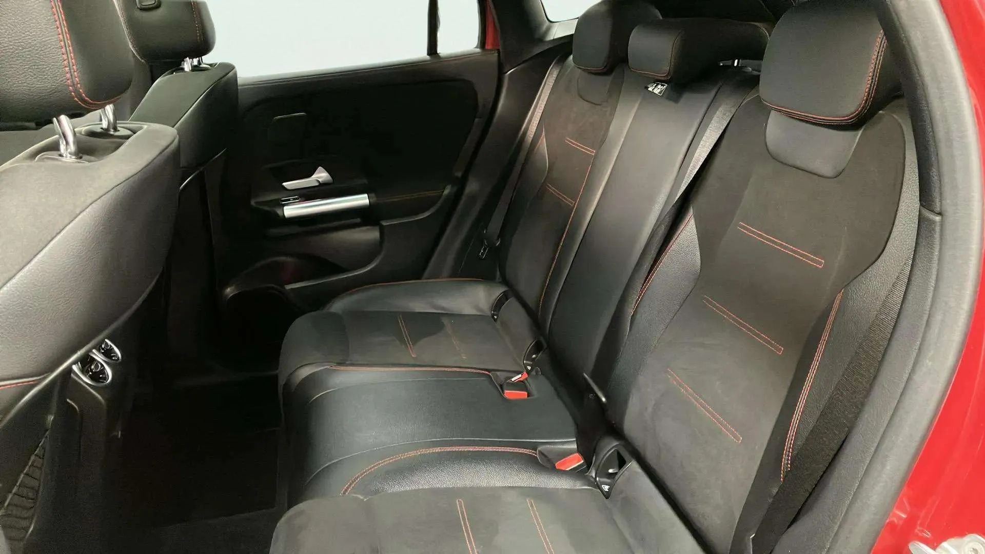 Mercedes-Benz GLA 200 D - foto 10