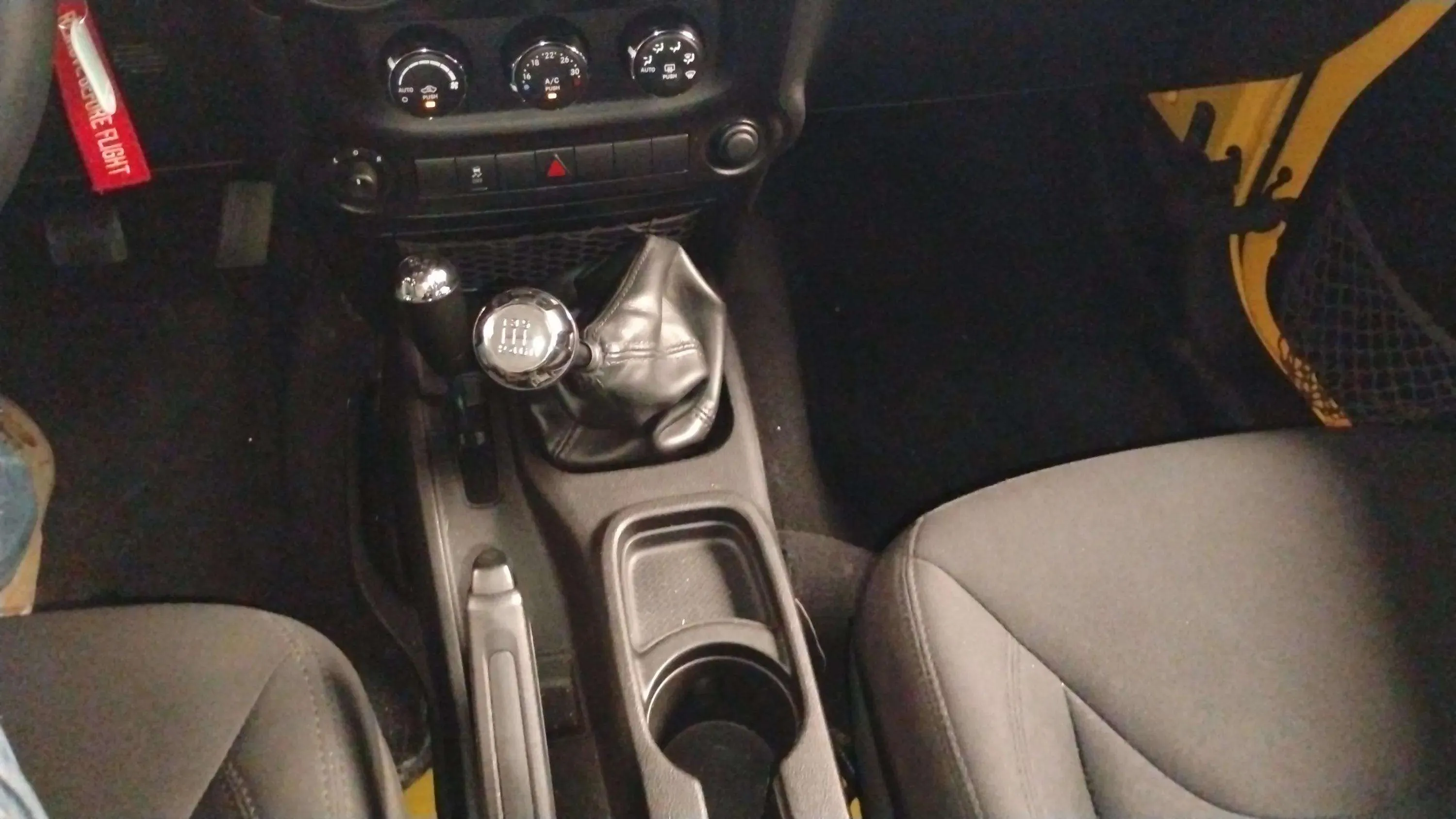 Jeep Wrangler 3.6 V6 JK Edition - foto 6