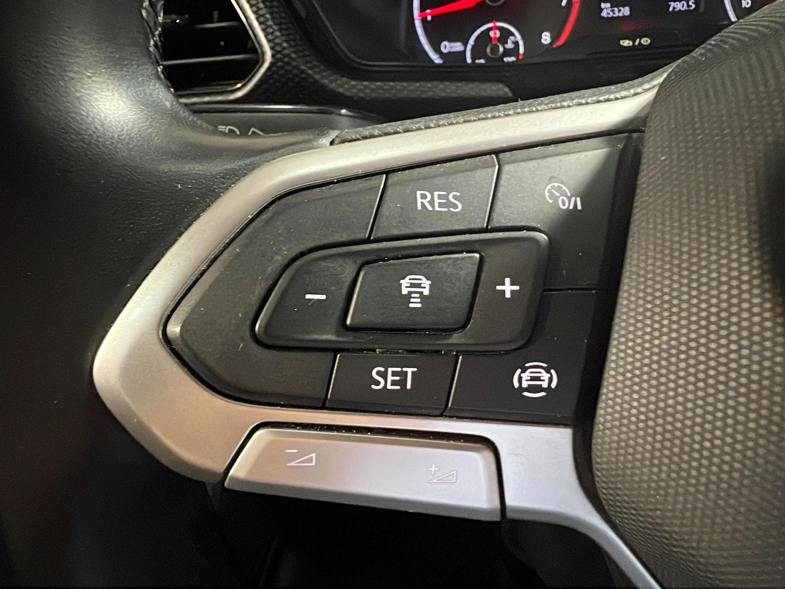 Volkswagen T-Cross Advance 1.0 TSI - foto 8