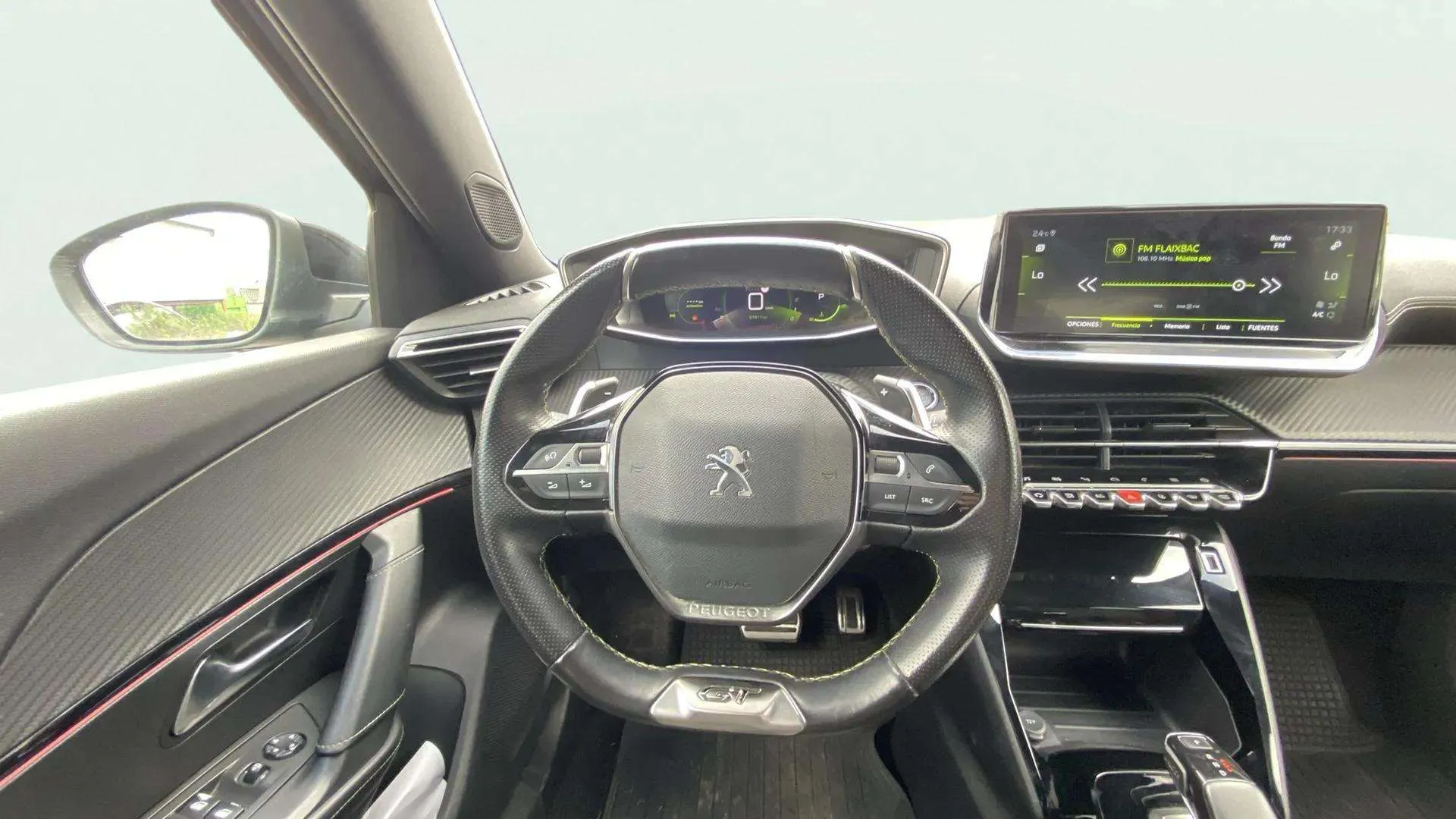 Peugeot 2008 GT Pack PureTech 130 EAT8 - foto 13