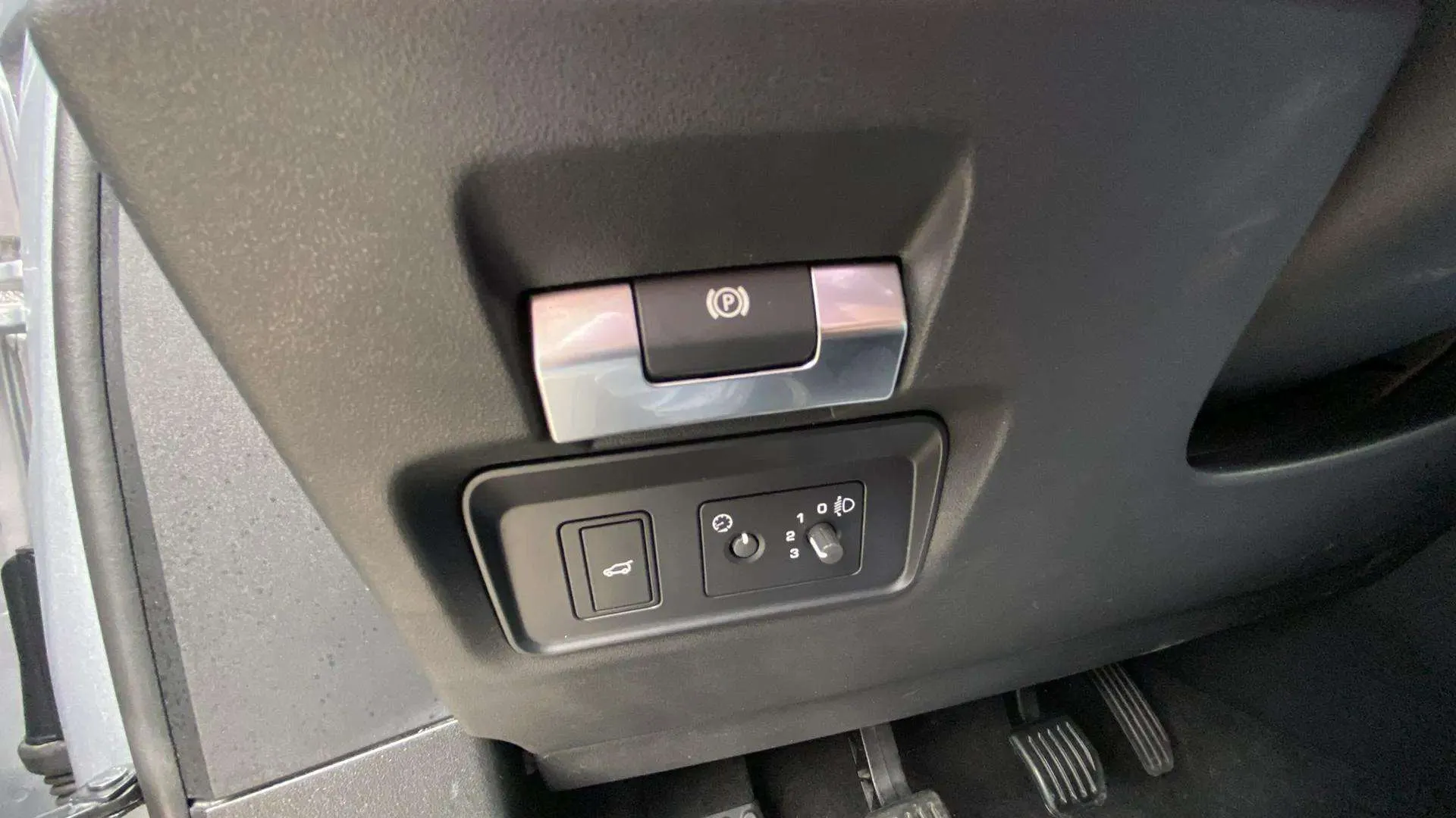 Land Rover Range Rover Evoque 2.0 D150 FWD - foto 18