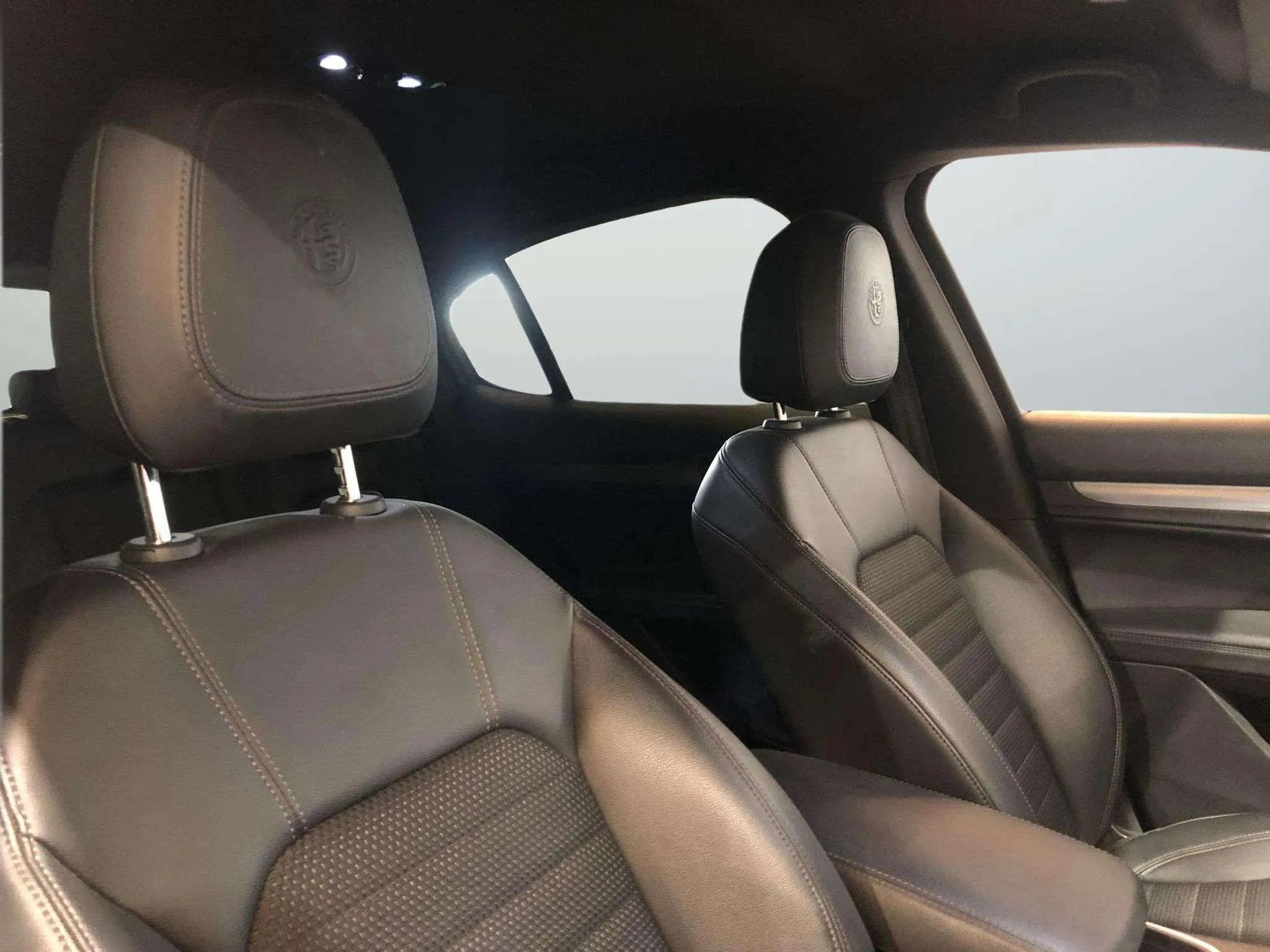Alfa Romeo Stelvio 2.0 Gasolina Sprint Q4 - foto 14