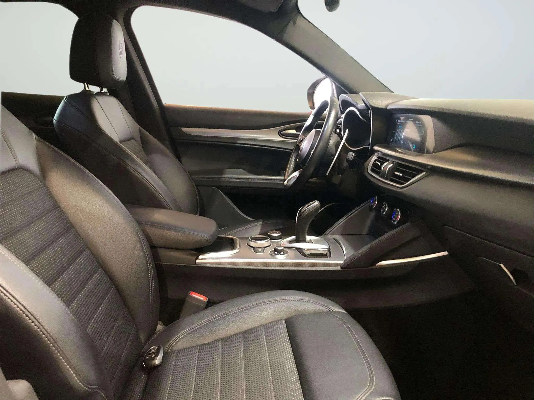 Alfa Romeo Stelvio 2.0 Gasolina Sprint Q4 - foto 13