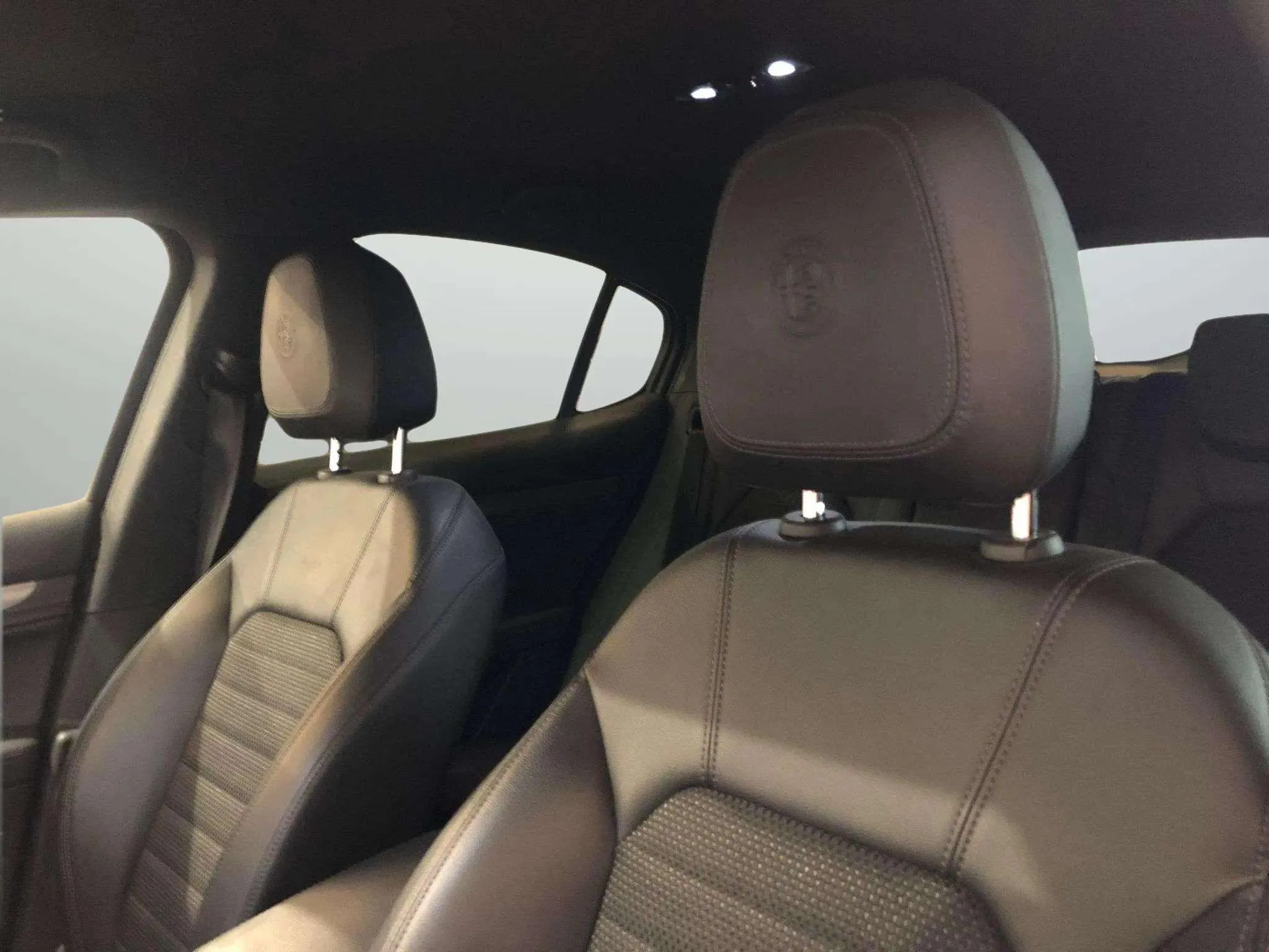 Alfa Romeo Stelvio 2.0 Gasolina Sprint Q4 - foto 8
